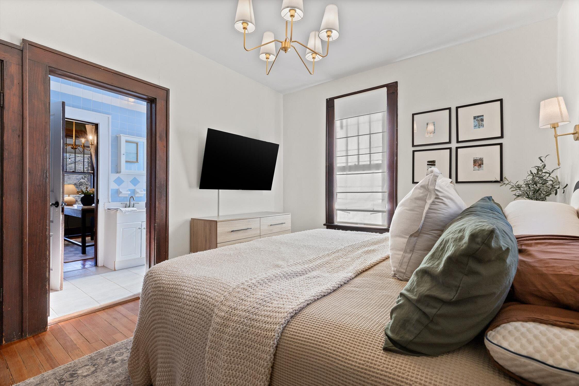 4303 Michigan Avenue