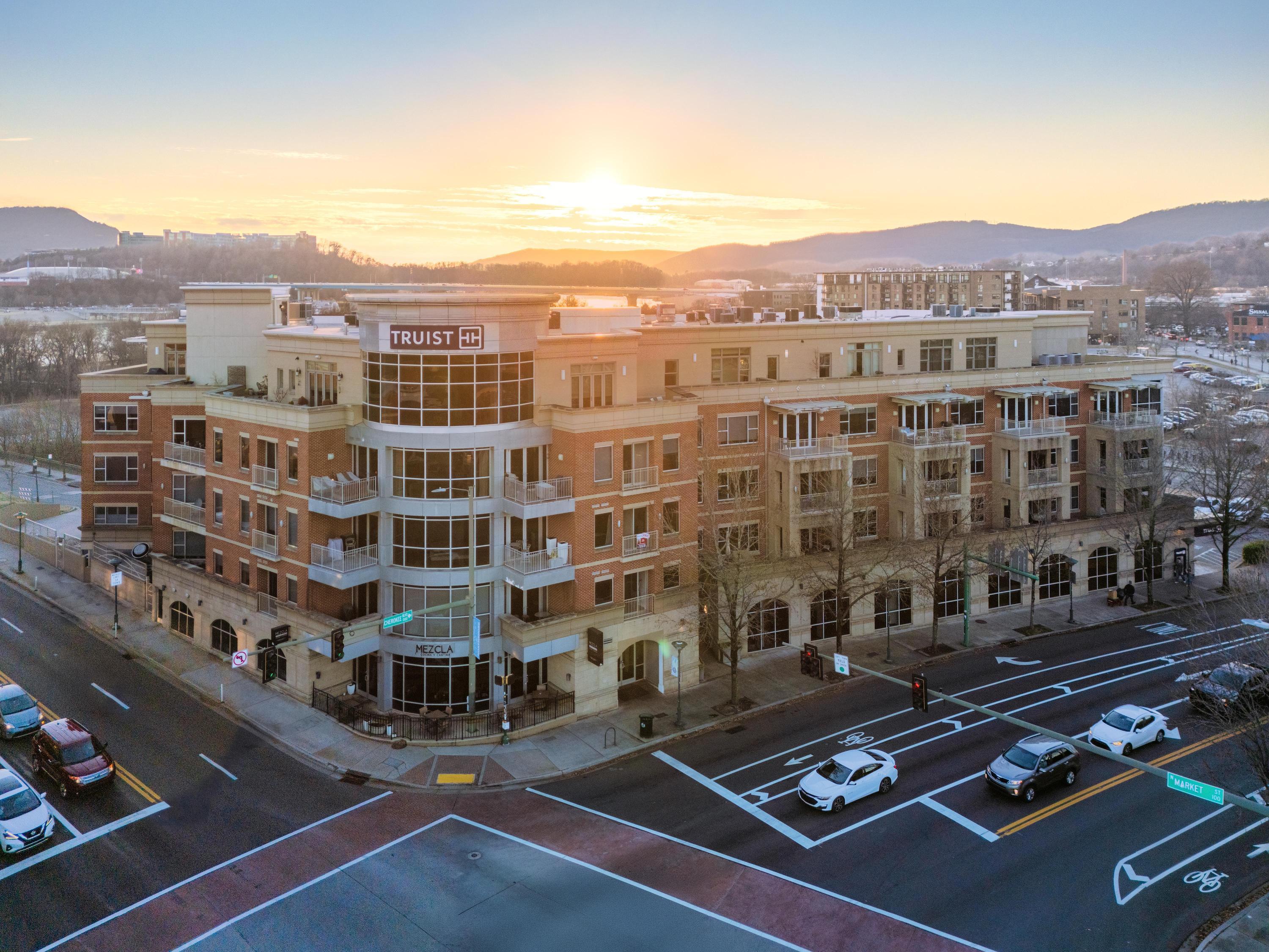 4 Cherokee Boulevard, #222