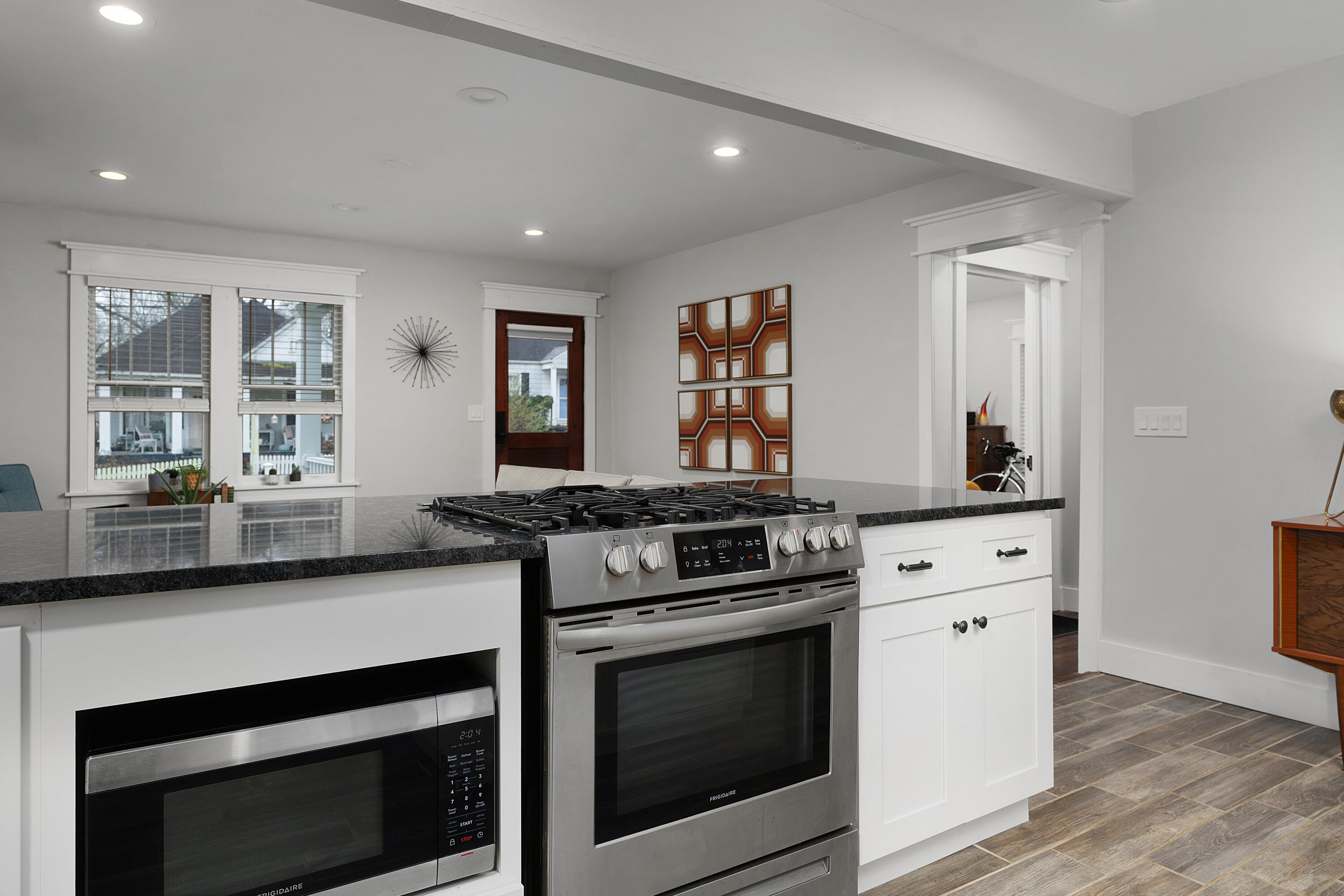 1609 W 51st Street