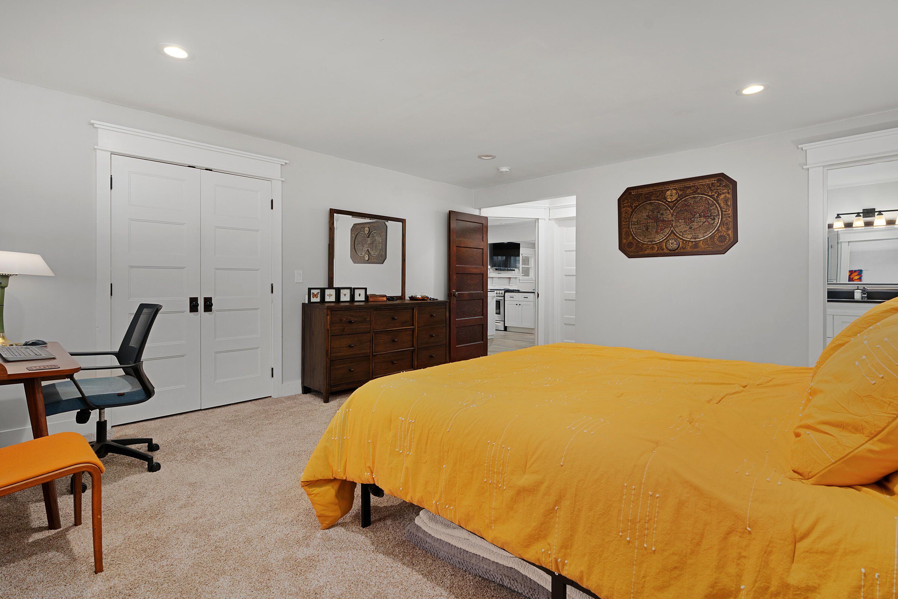 1609 W 51st Street