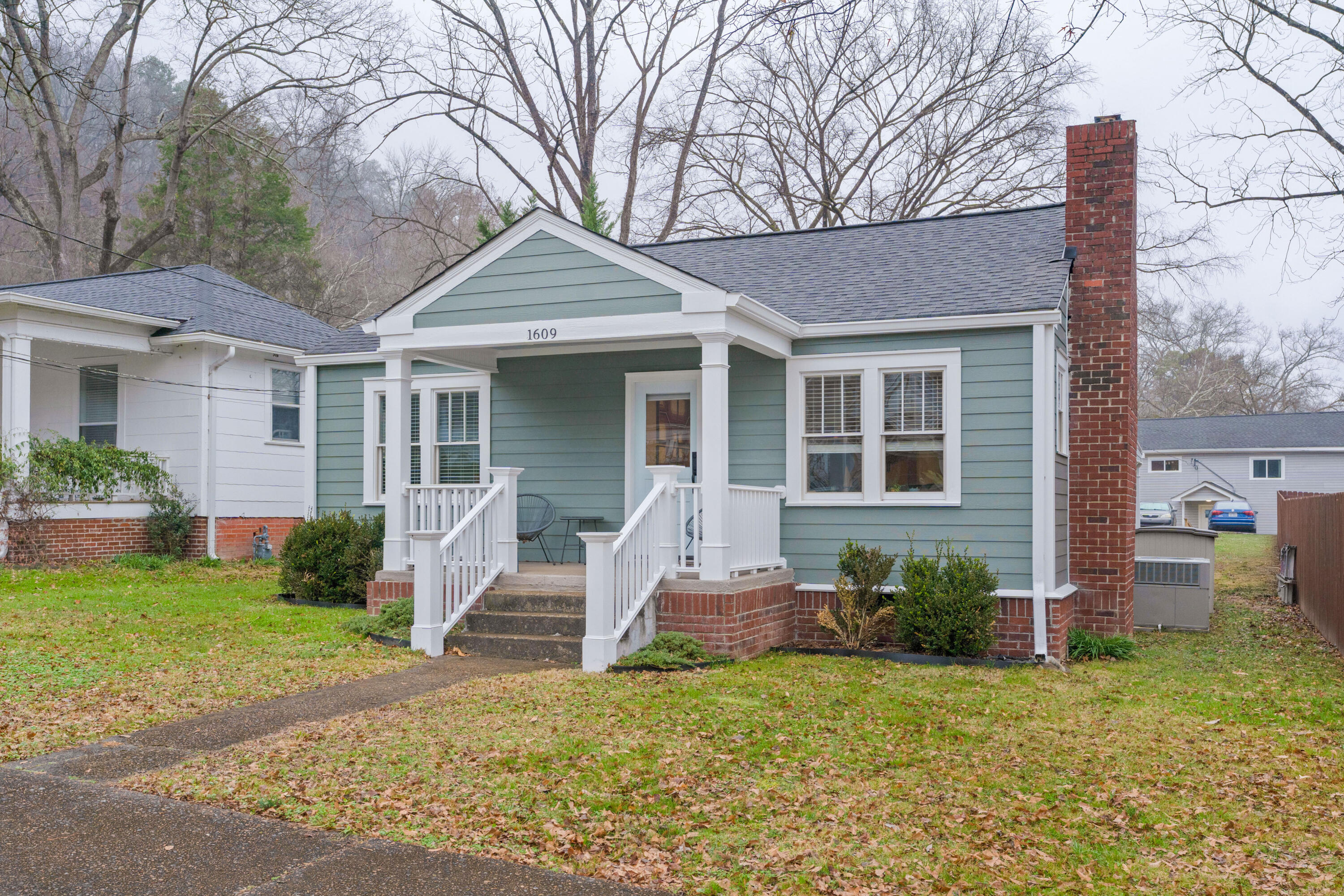 1609 W 51st Street
