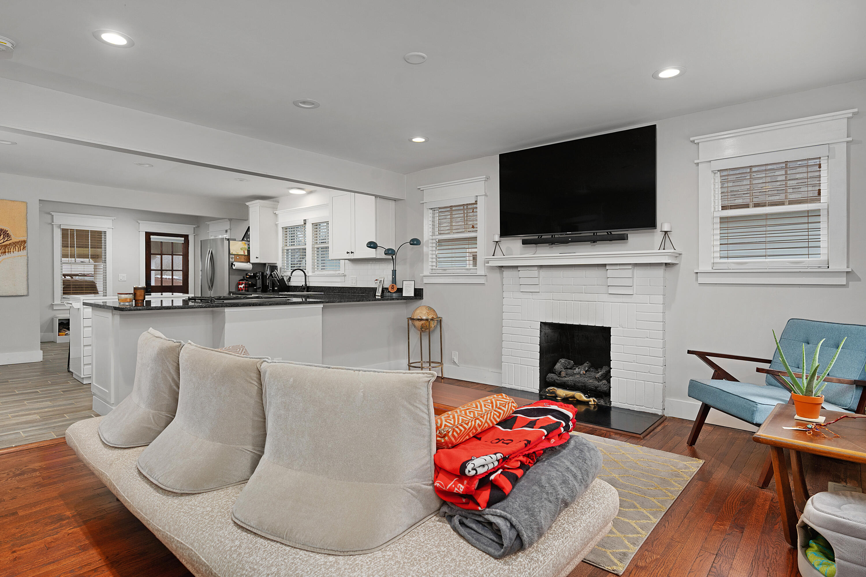 1609 W 51st Street