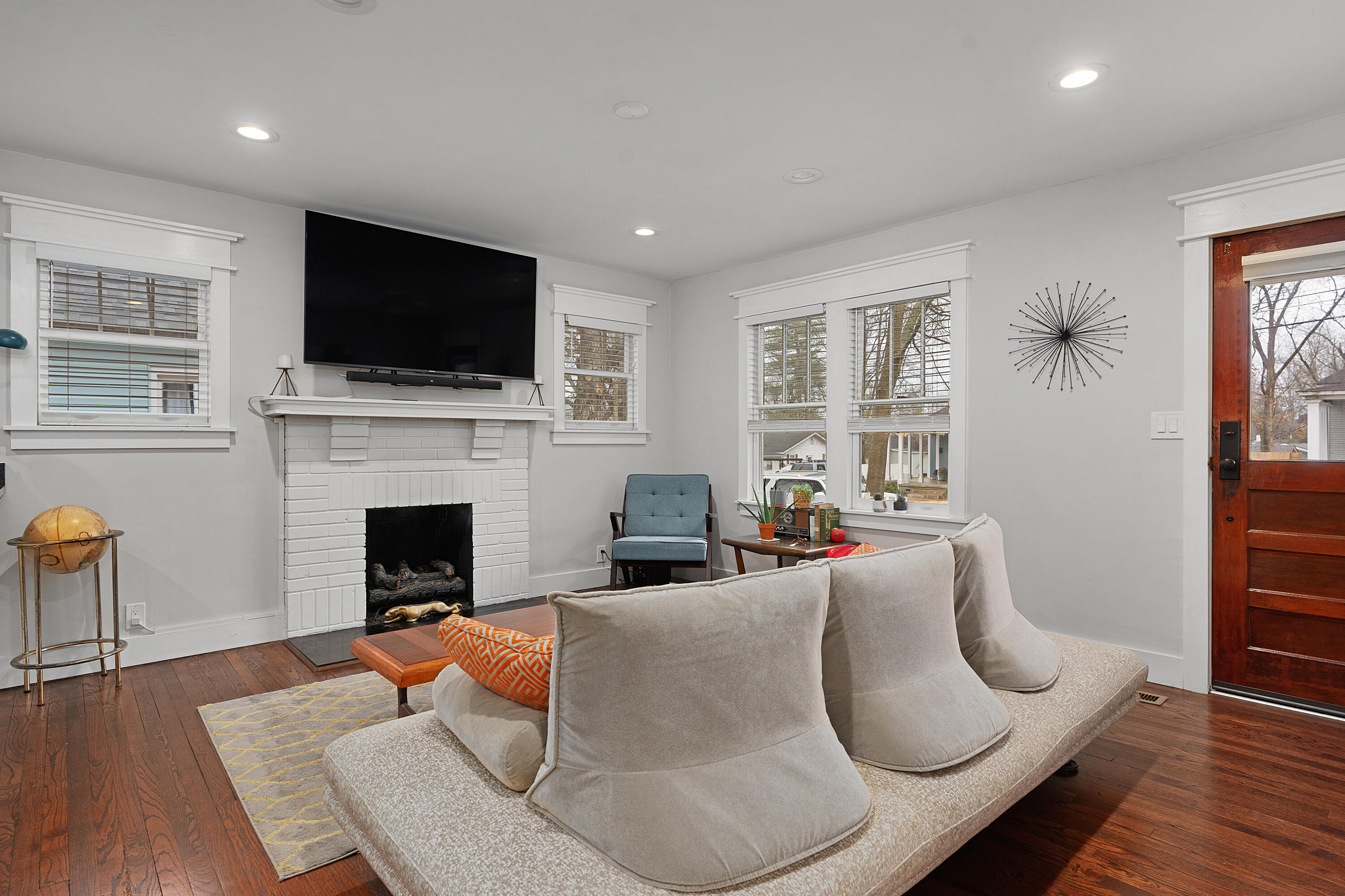 1609 W 51st Street