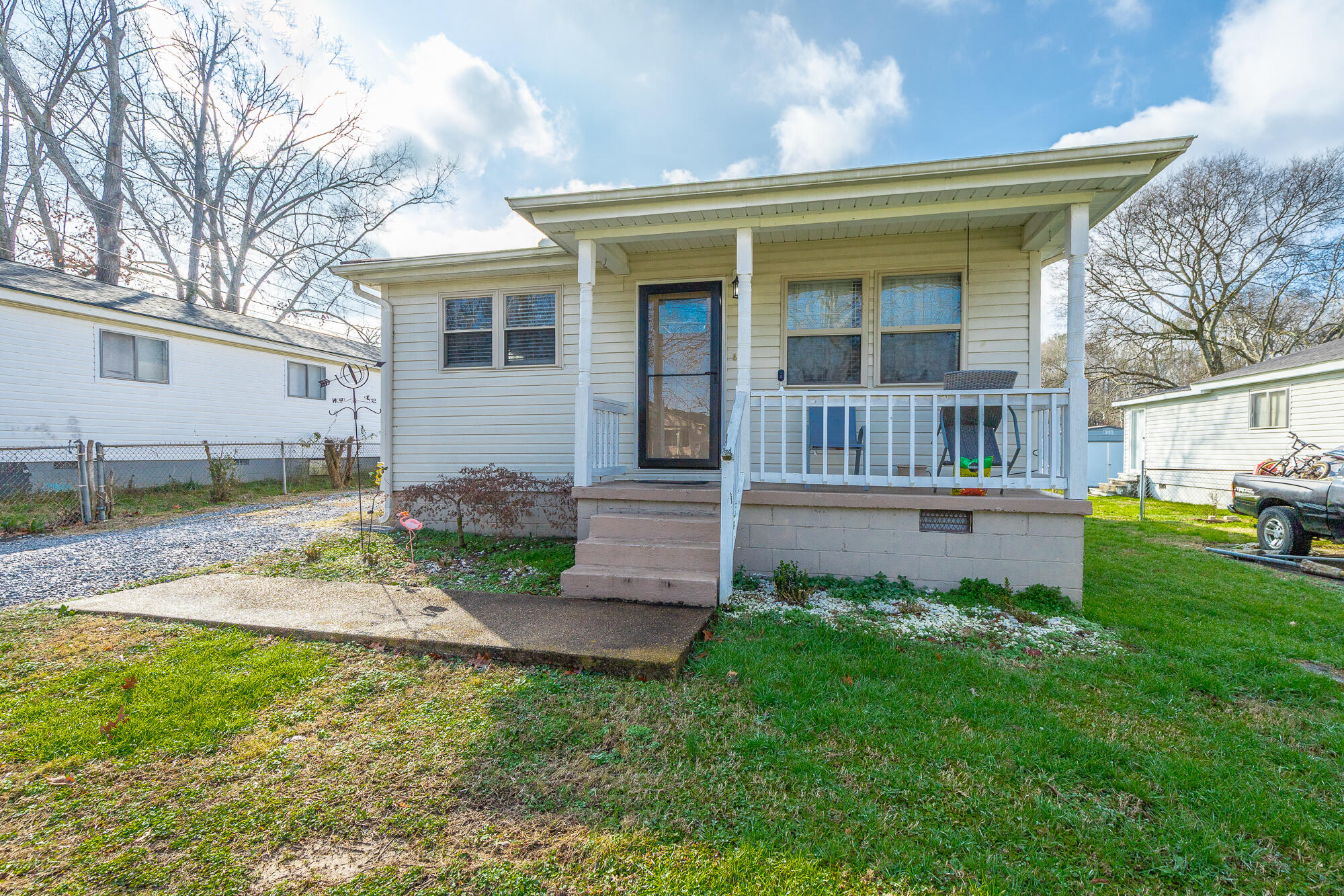 6012 Wentworth Avenue