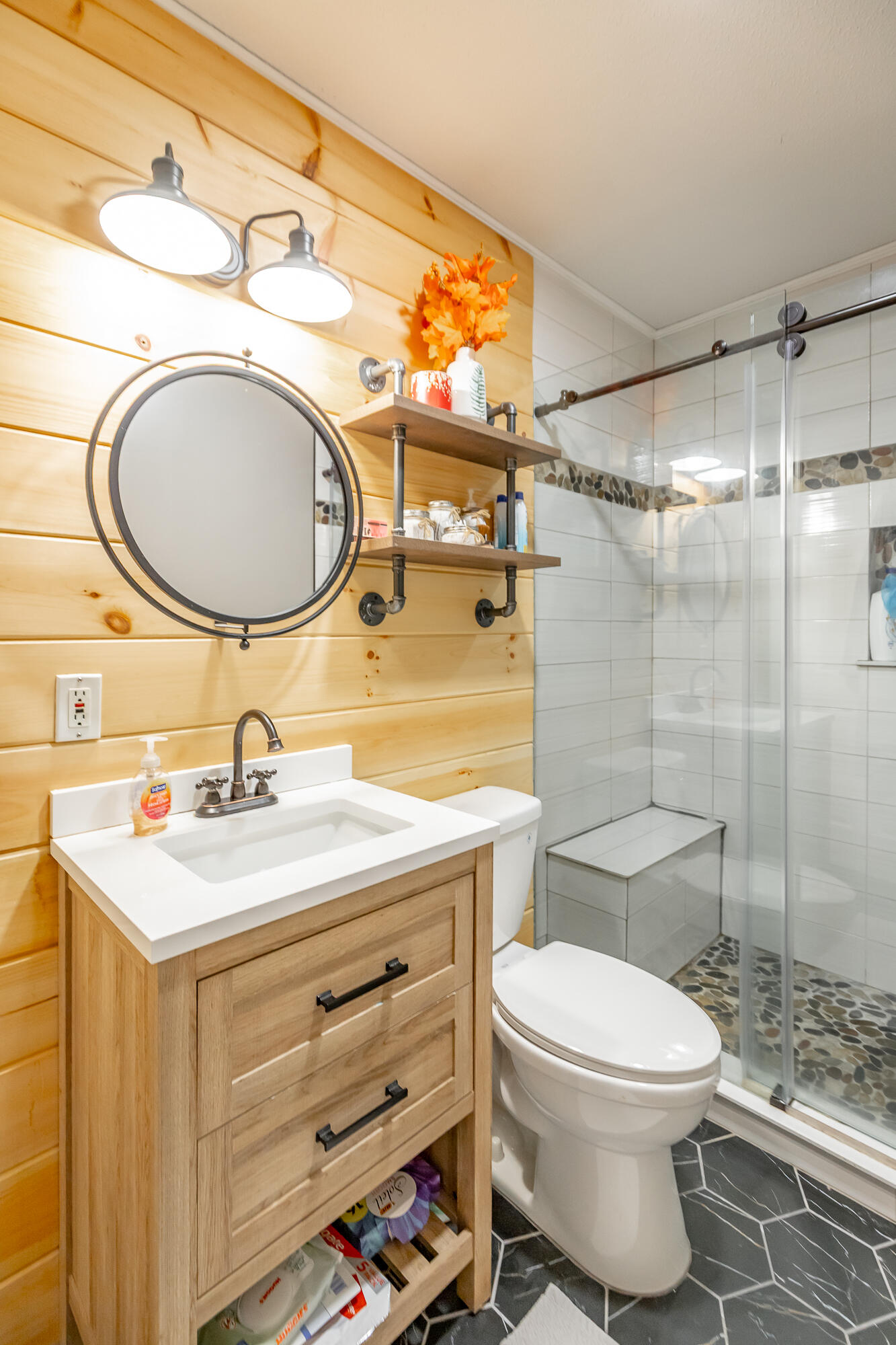 6012 Wentworth Avenue