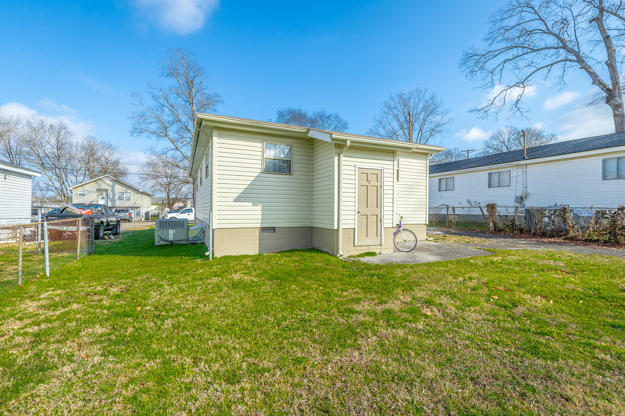 6012 Wentworth Avenue