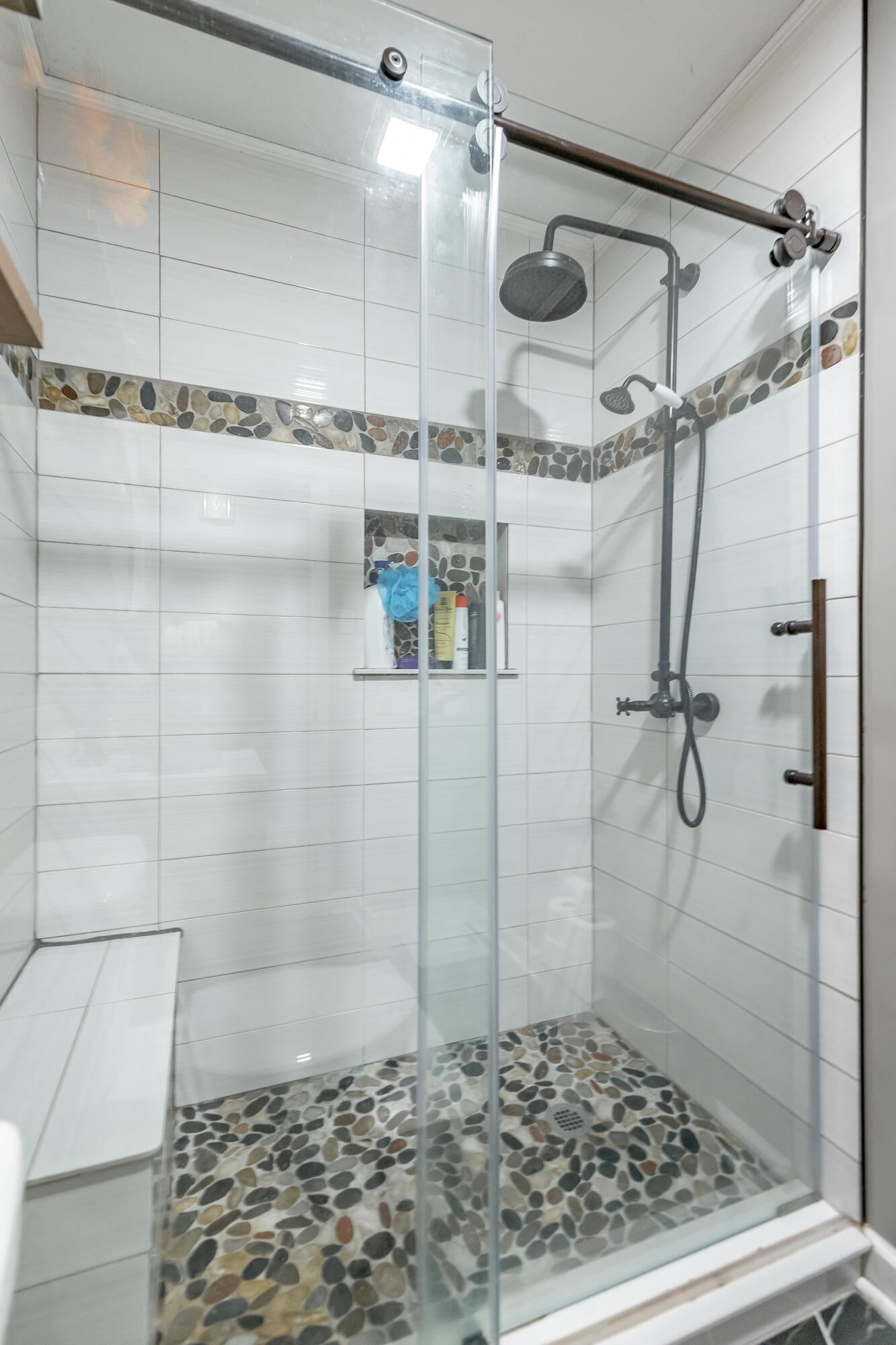 6012 Wentworth Avenue