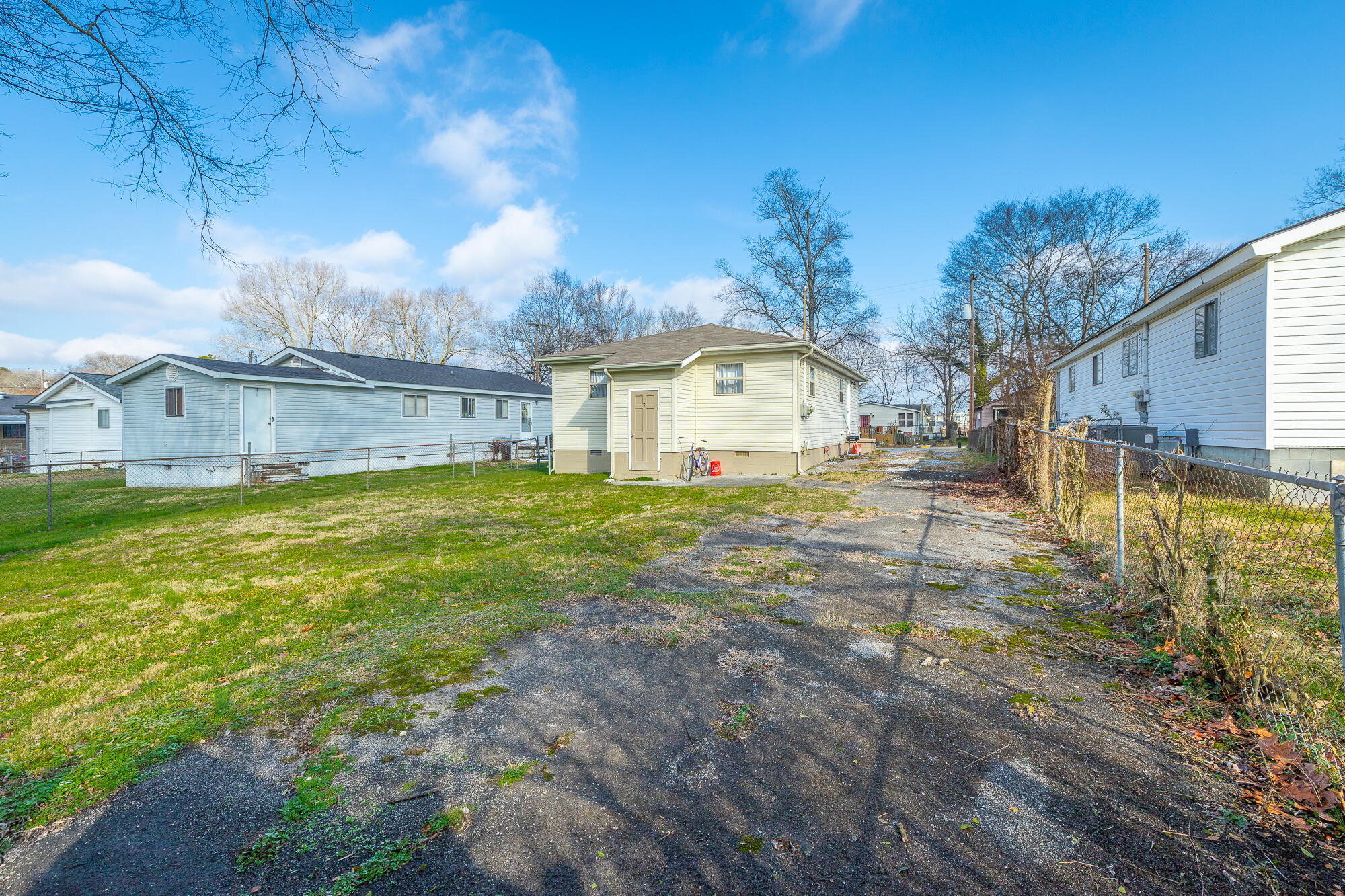 6012 Wentworth Avenue