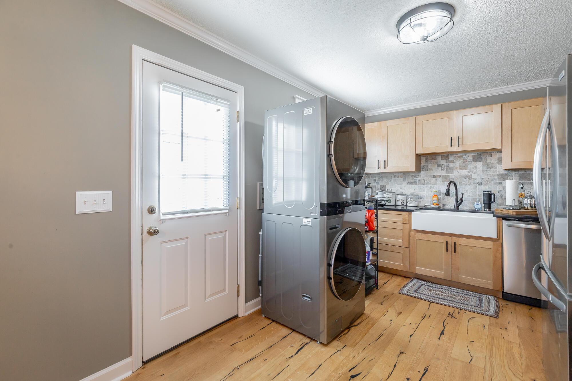 6012 Wentworth Avenue