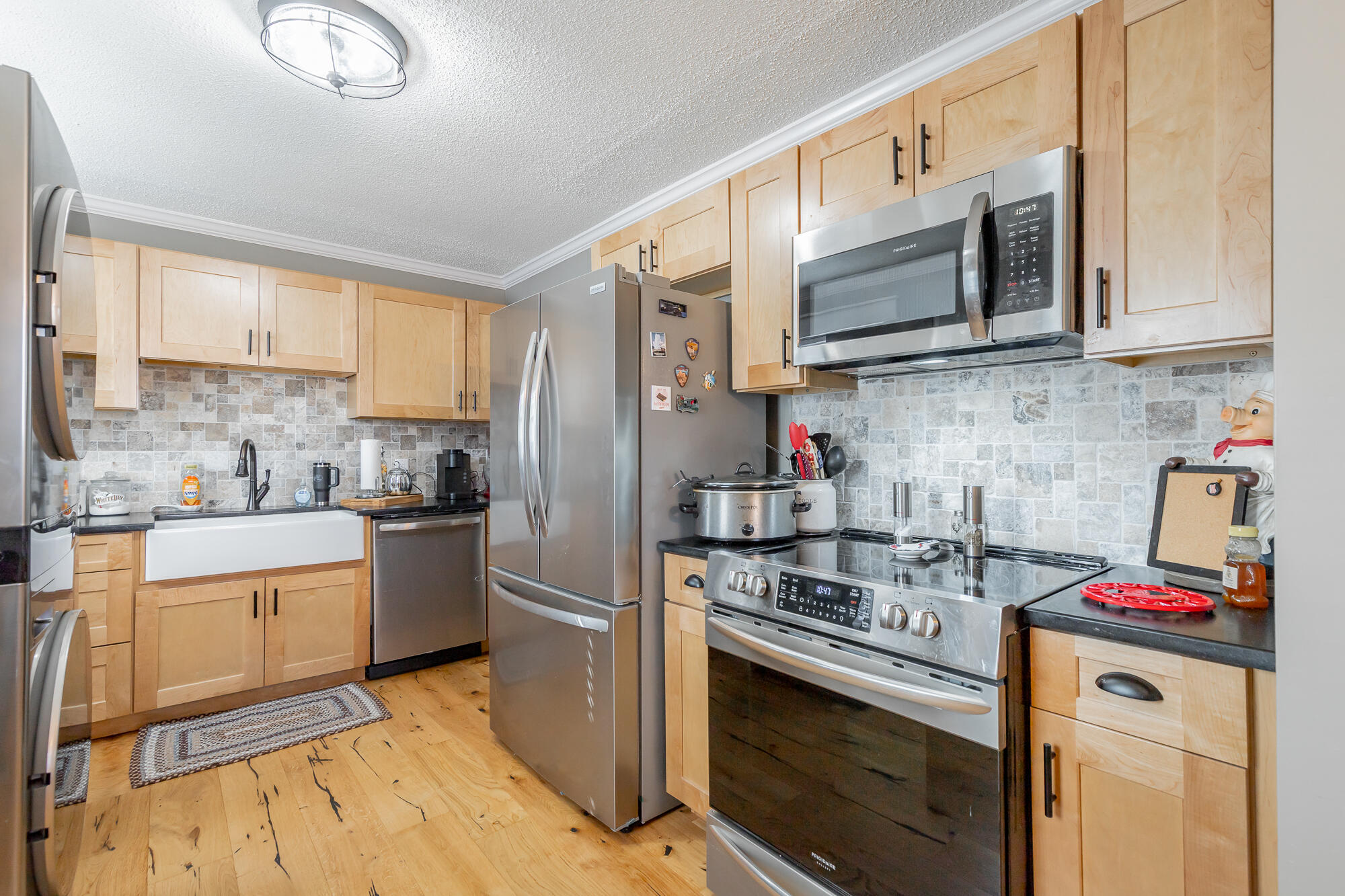 6012 Wentworth Avenue