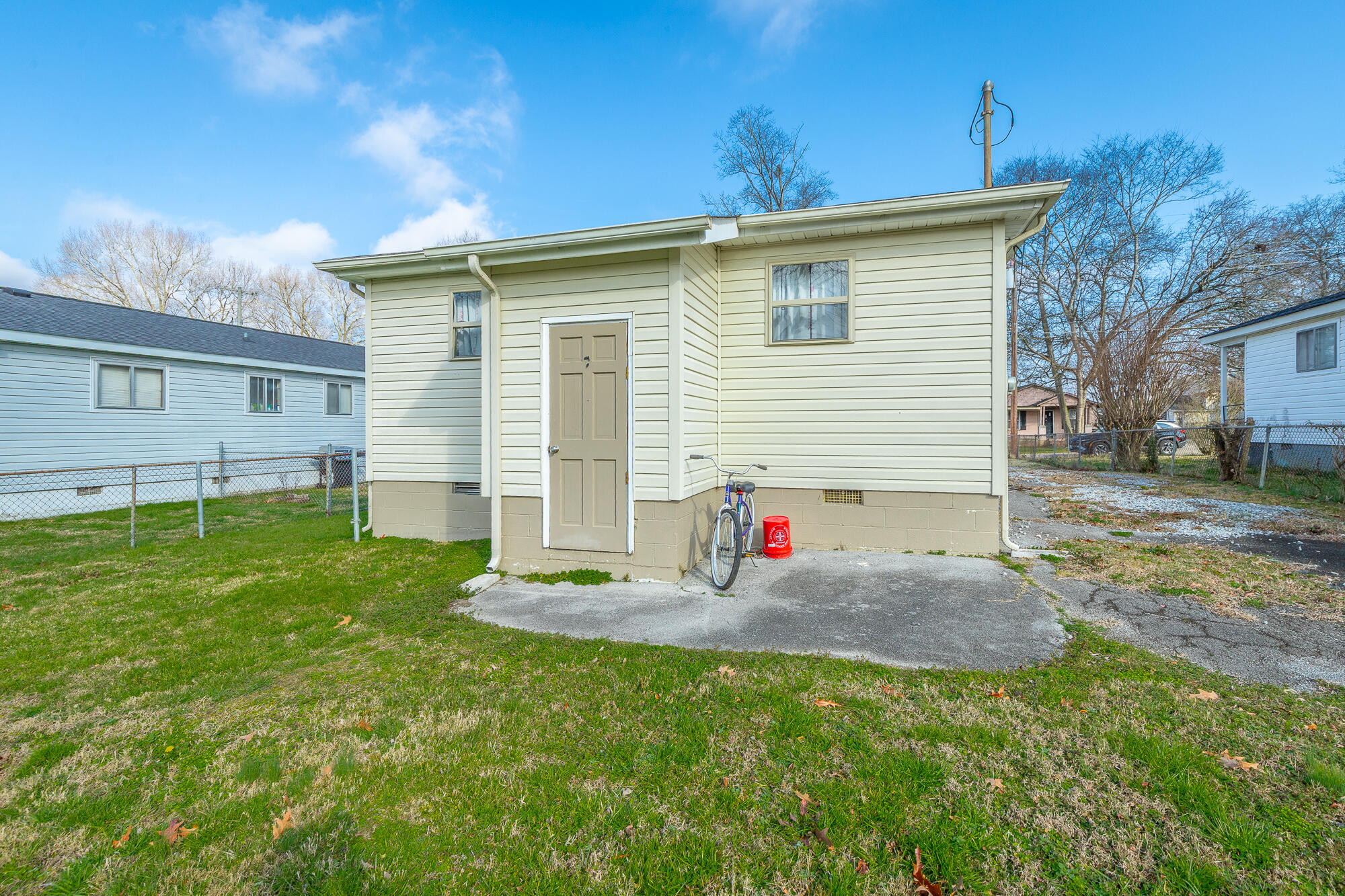 6012 Wentworth Avenue