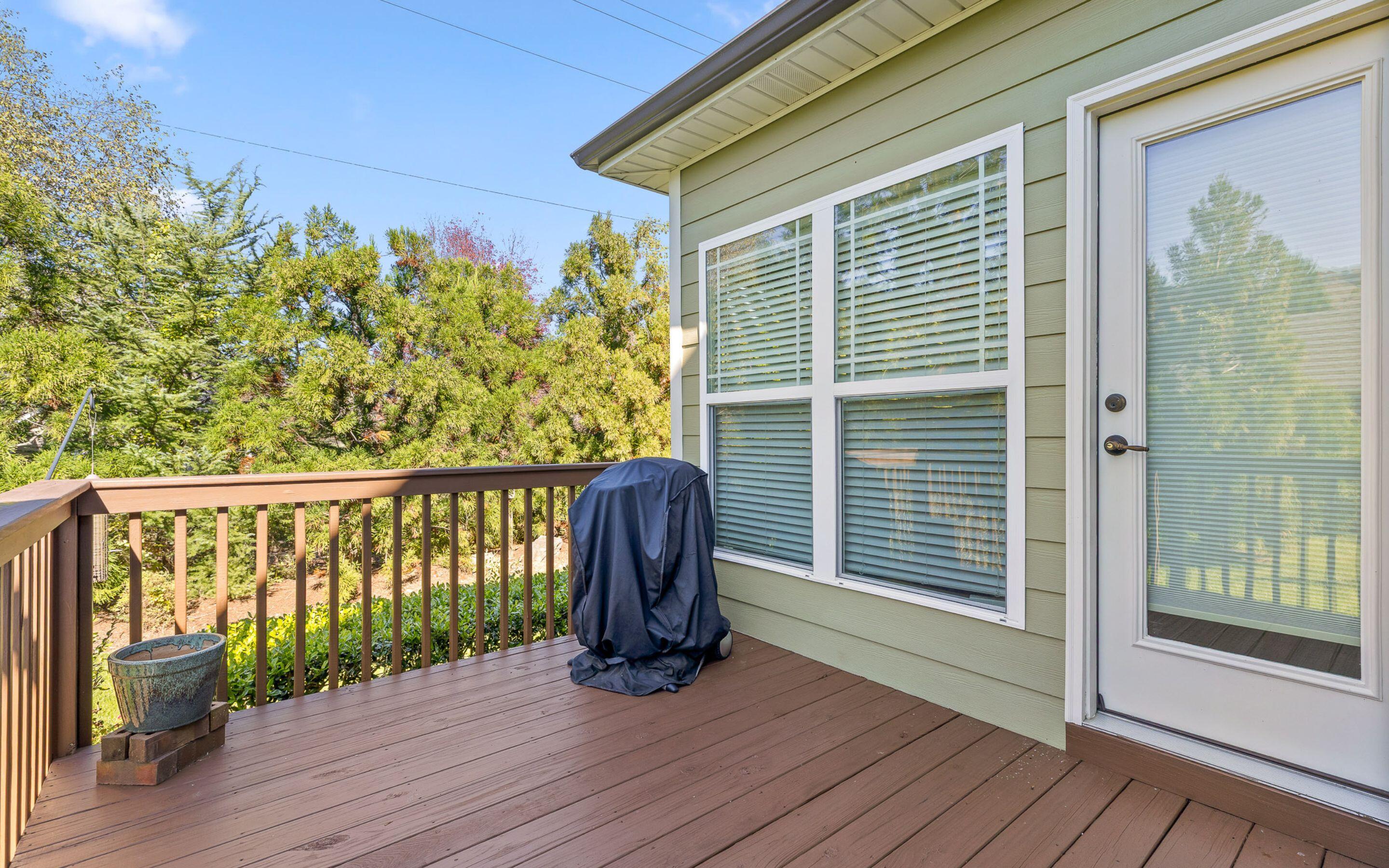 881 Lynnstone Drive