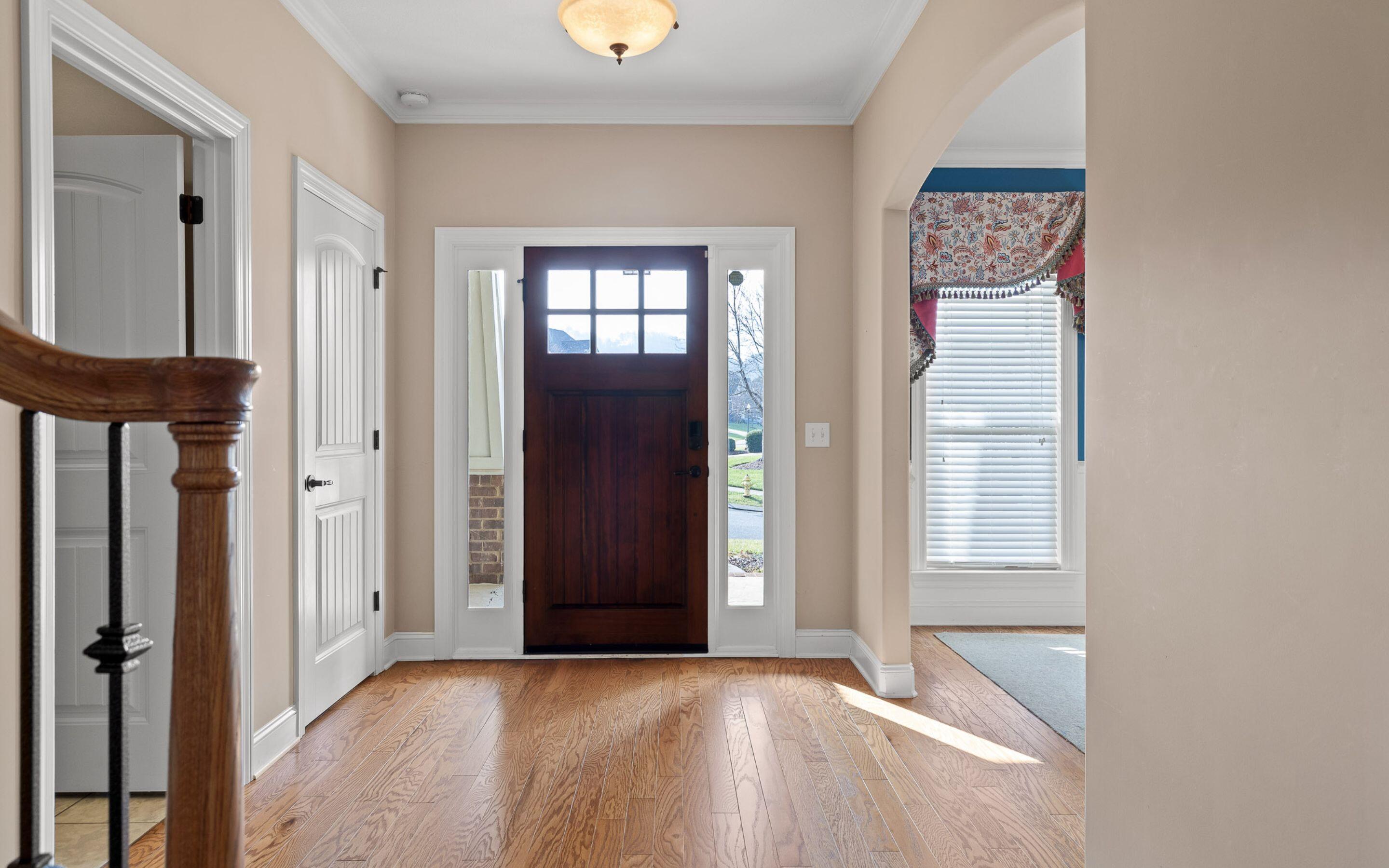 881 Lynnstone Drive