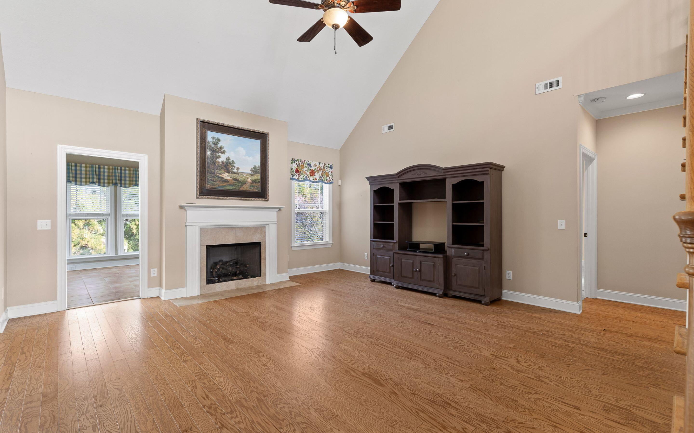 881 Lynnstone Drive