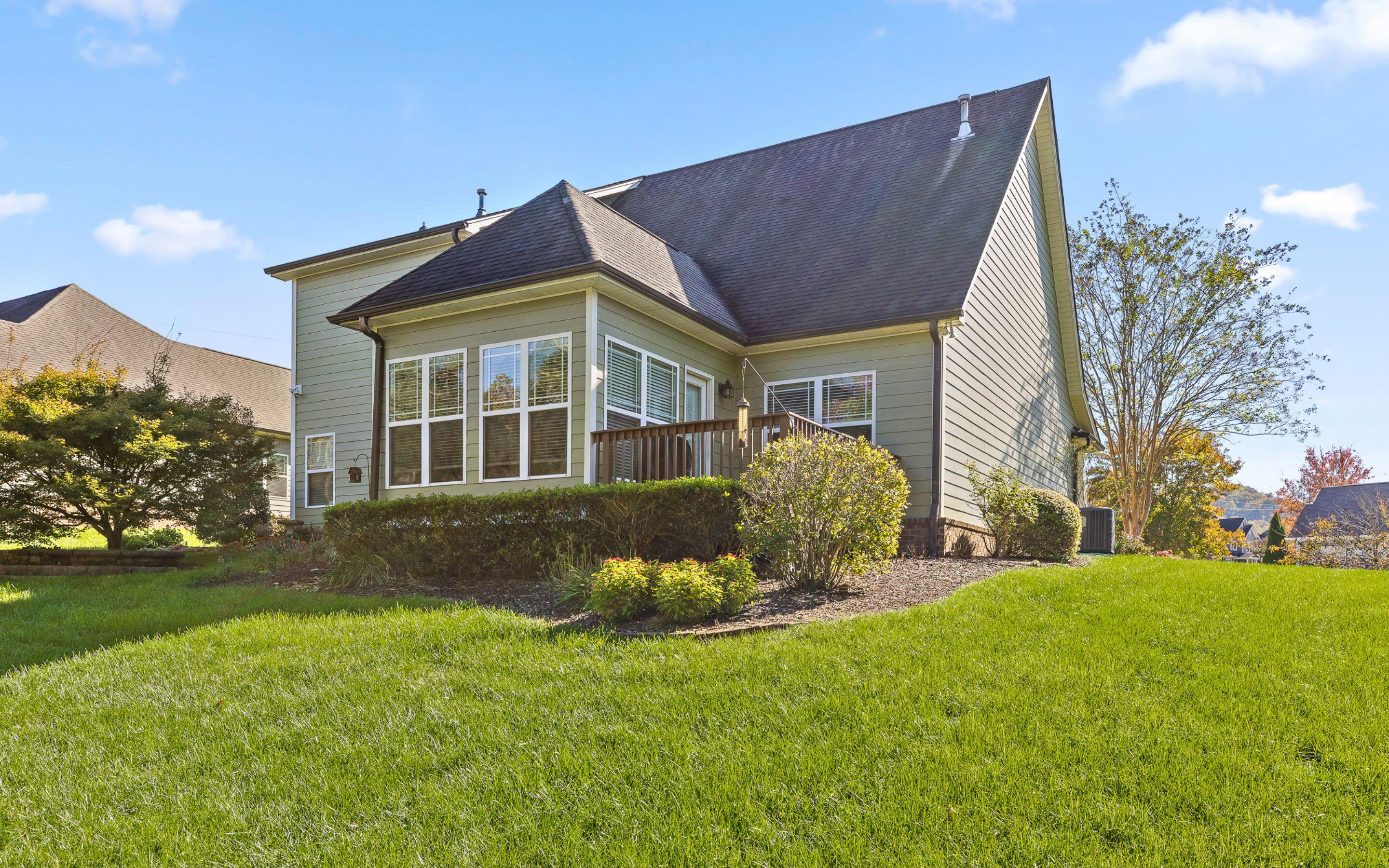 881 Lynnstone Drive