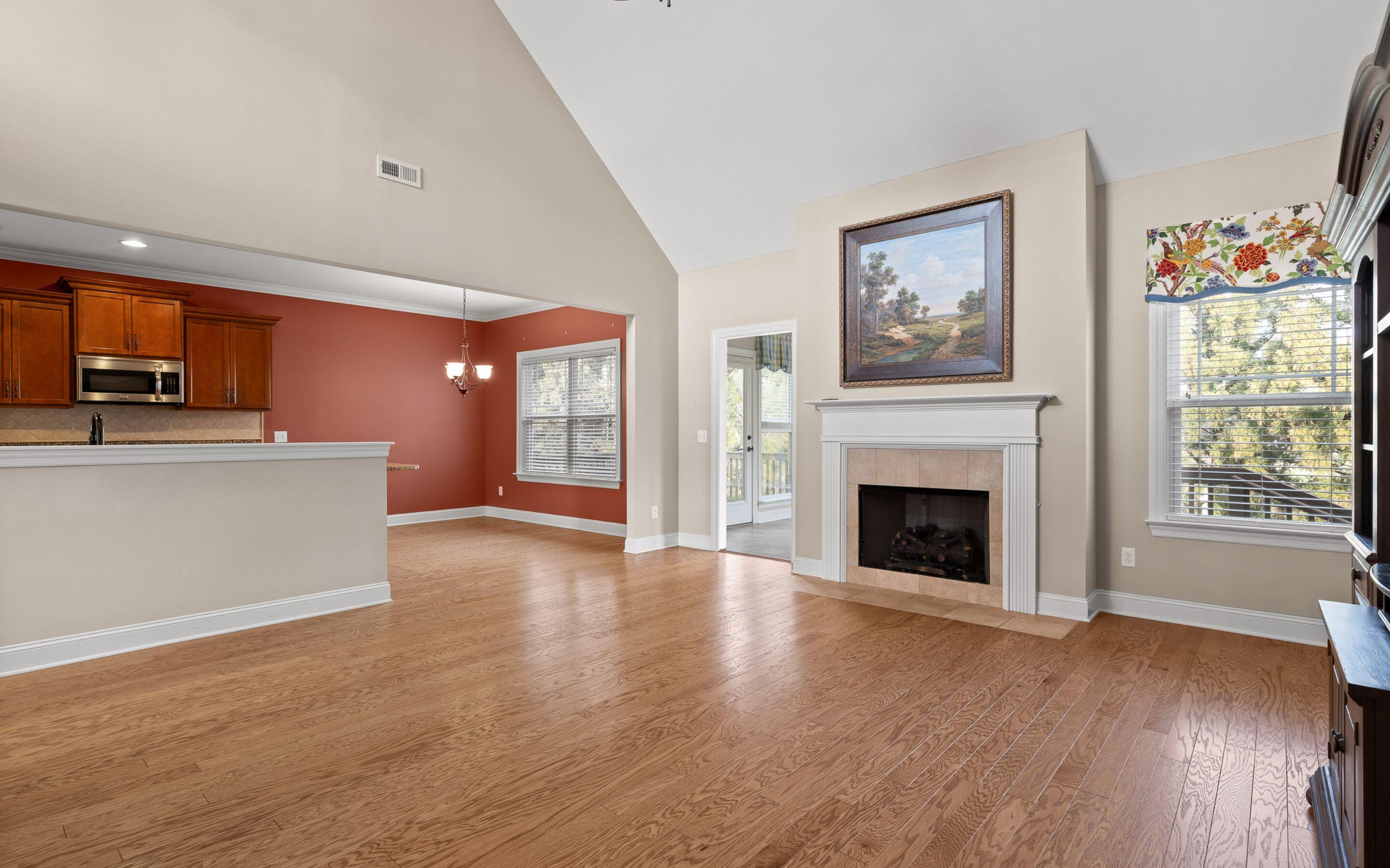 881 Lynnstone Drive