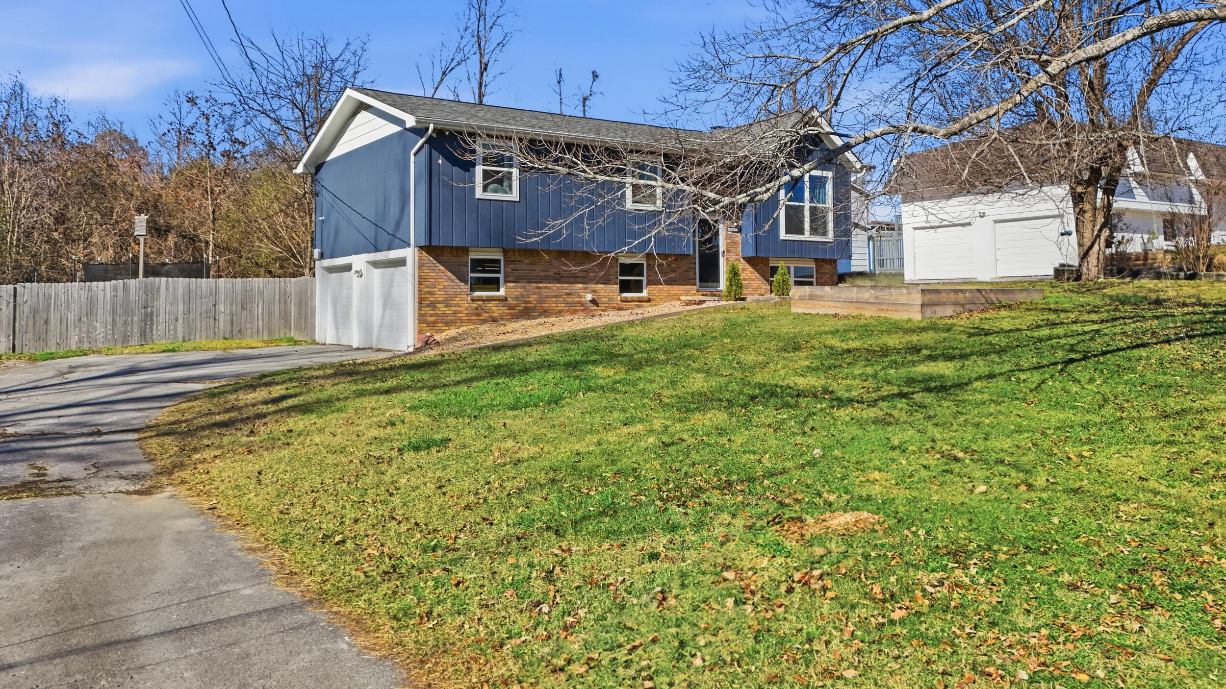4101 Shady Oak Drive