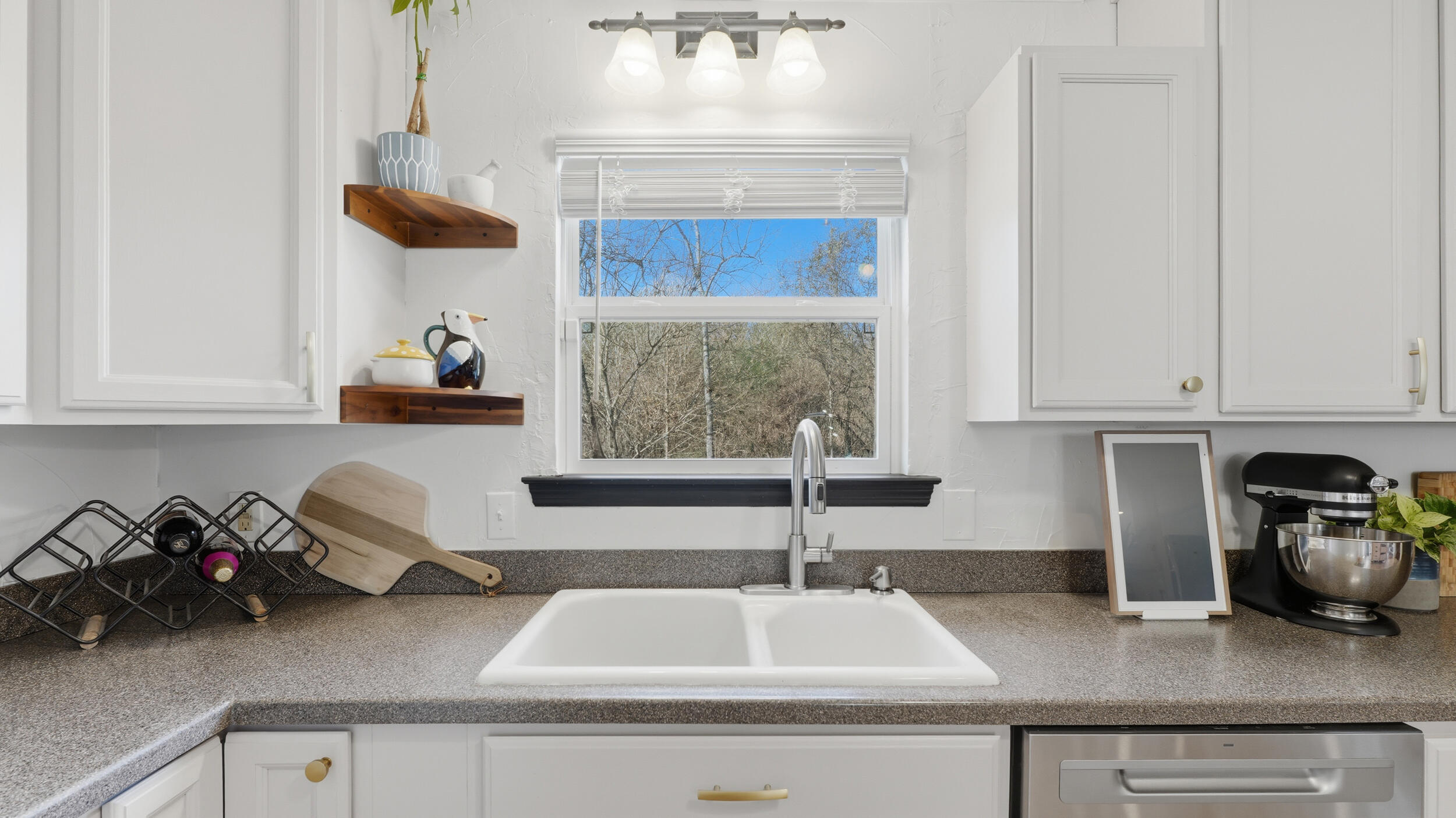 4101 Shady Oak Drive