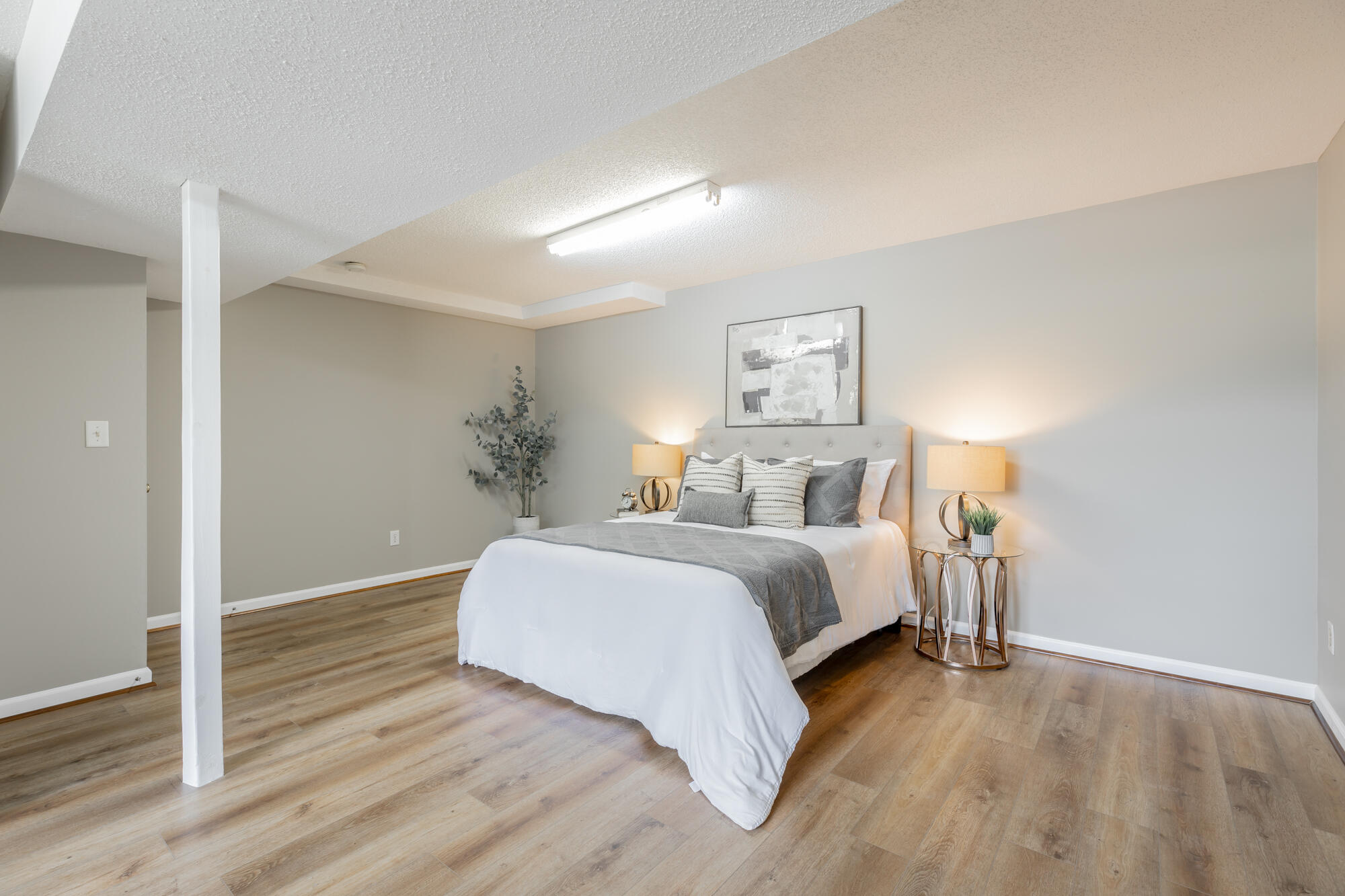 6894 Hillside Bend Trail