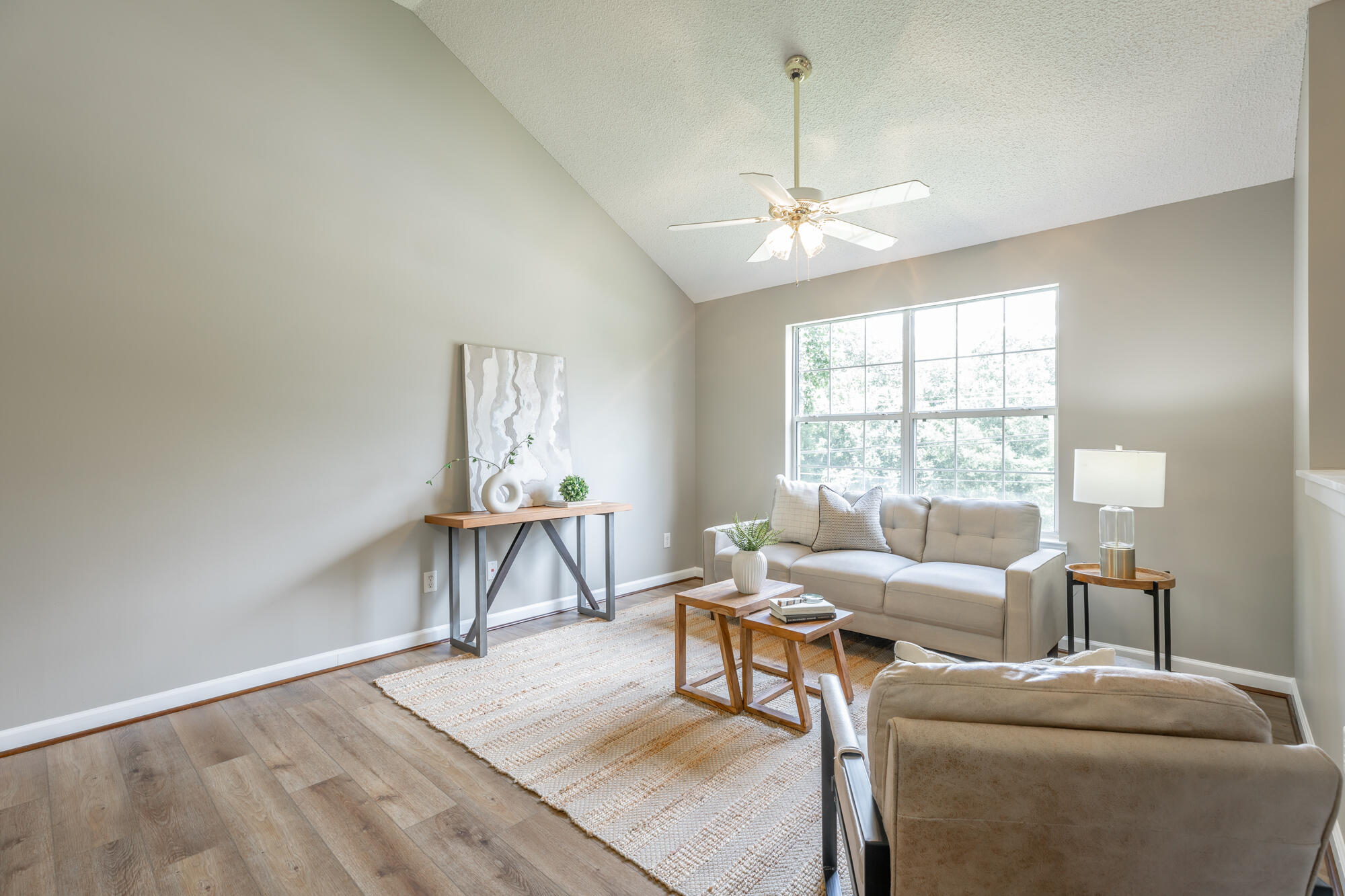 6894 Hillside Bend Trail