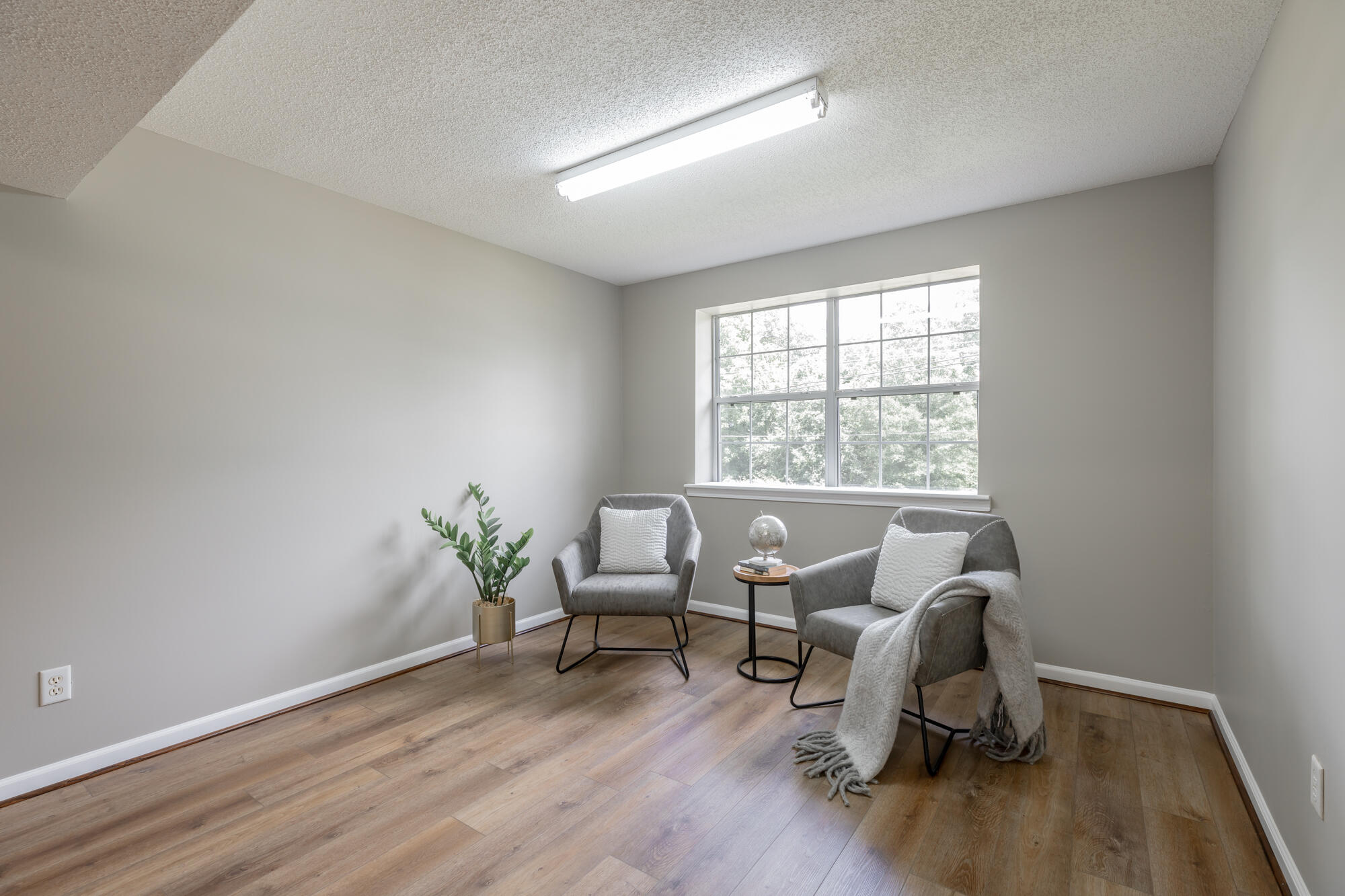 6894 Hillside Bend Trail