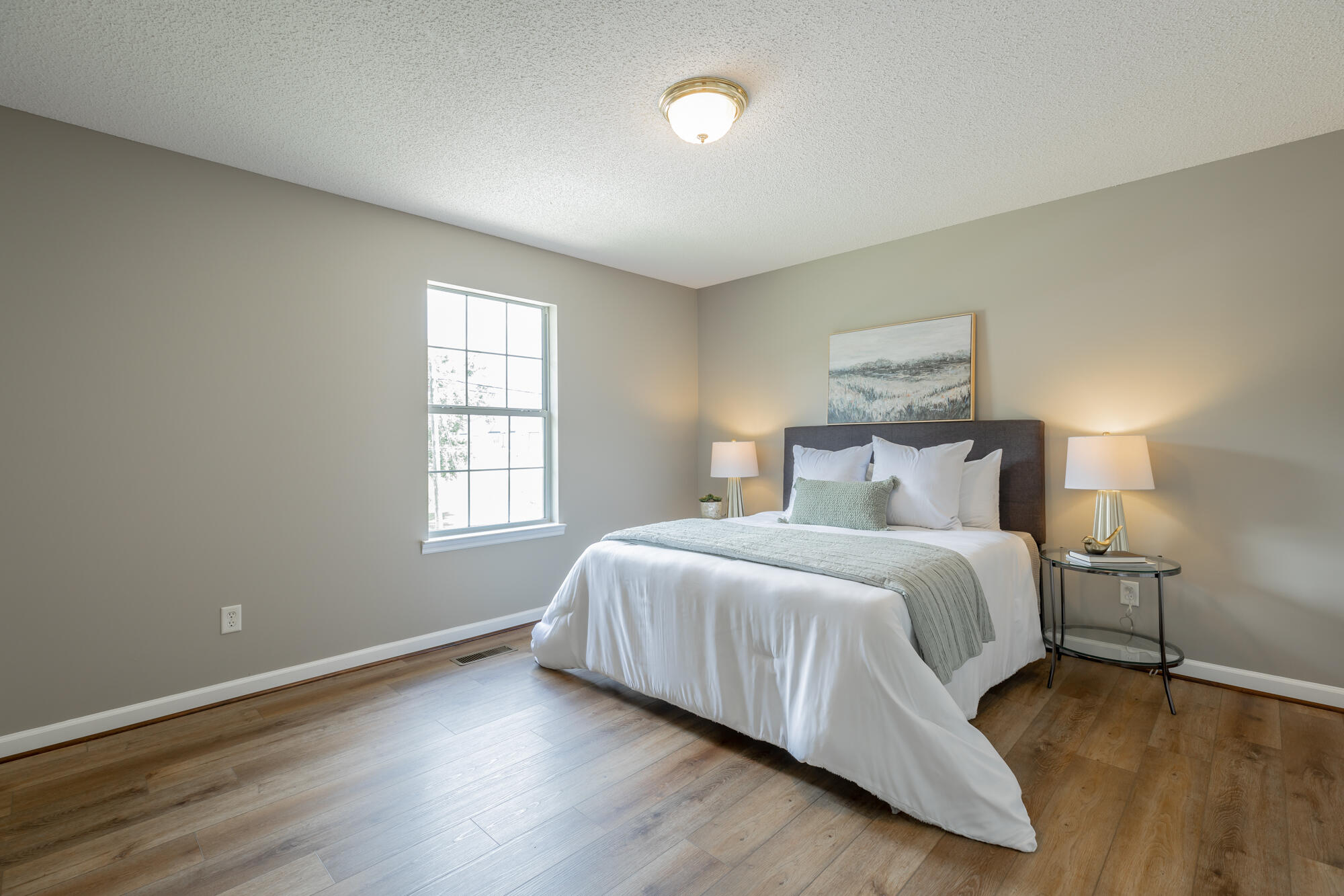 6894 Hillside Bend Trail