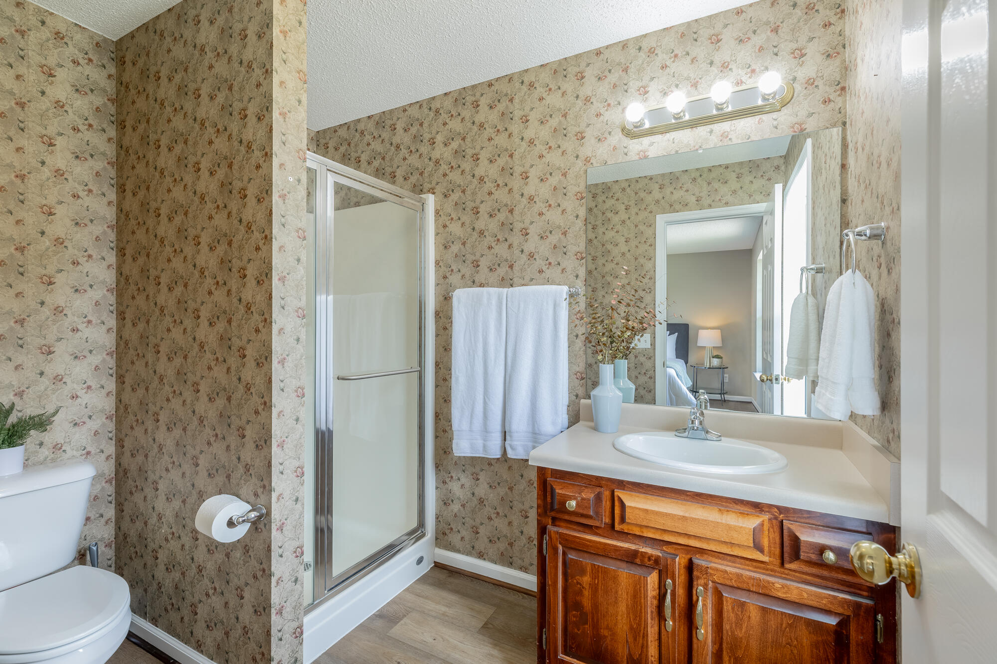 6894 Hillside Bend Trail