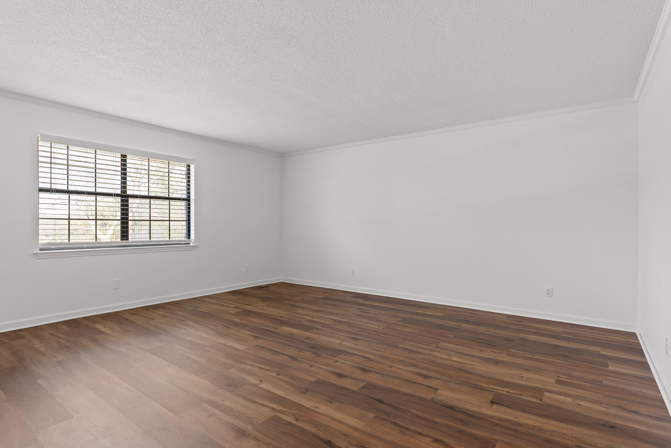 2612 Hickory Valley Road, Unit B