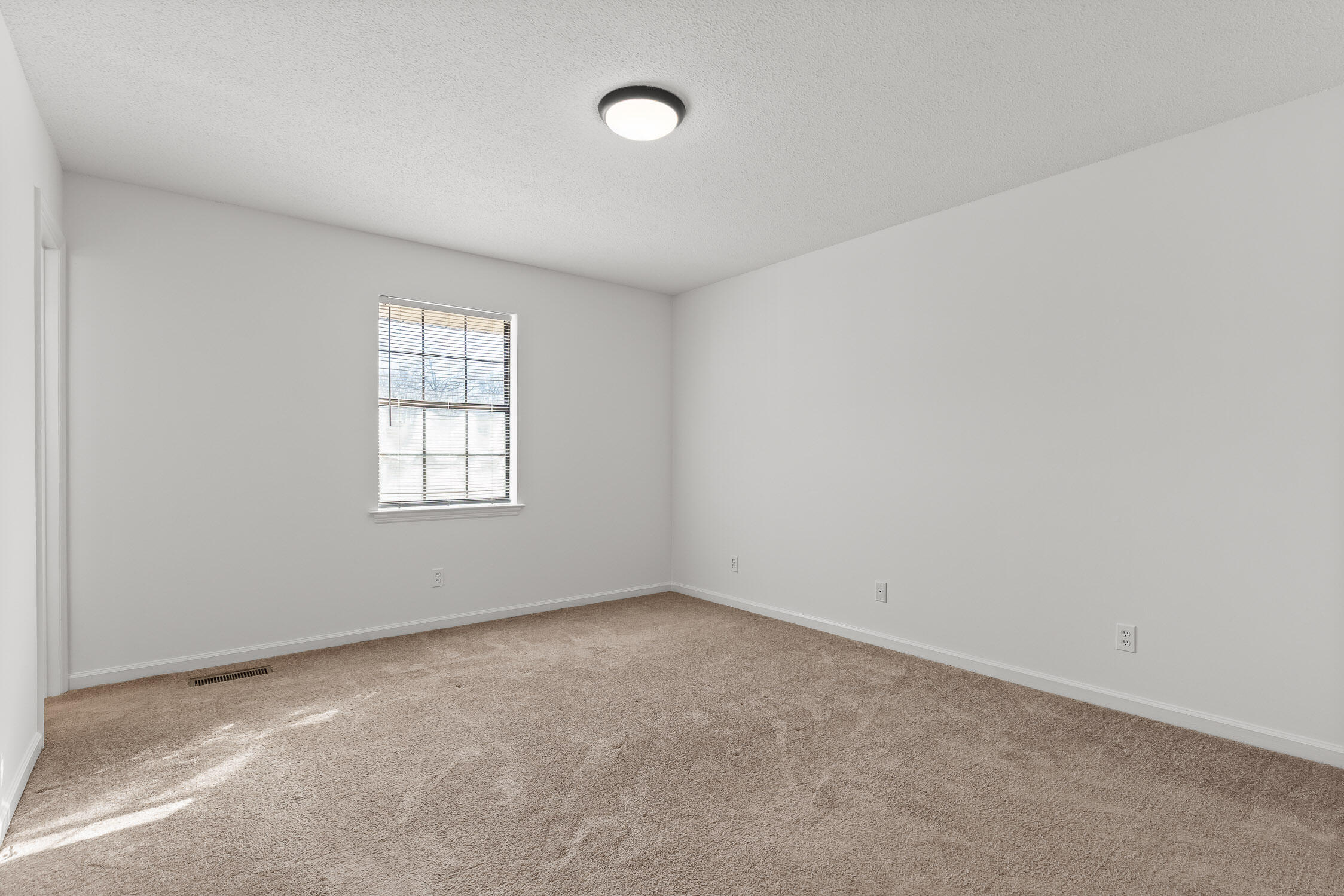 2612 Hickory Valley Road, Unit B