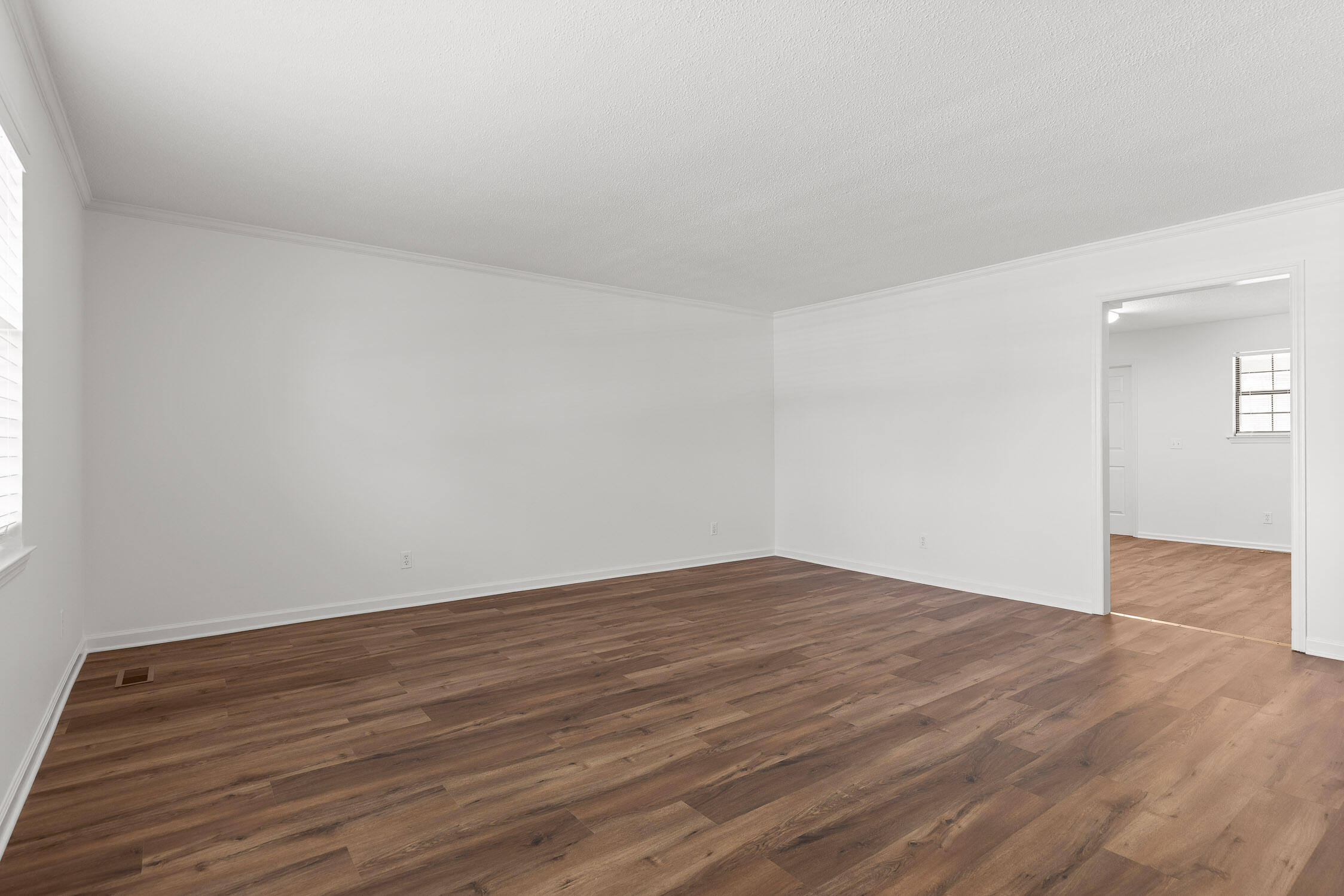 2612 Hickory Valley Road, Unit B