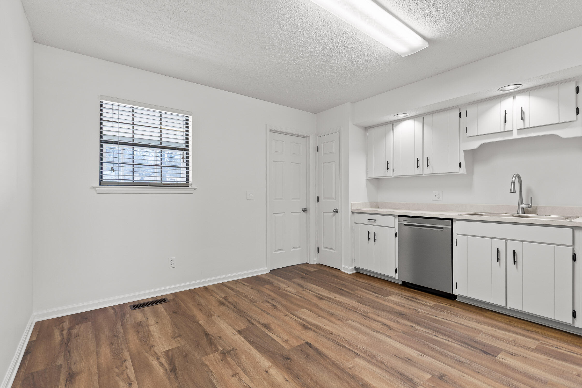 2612 Hickory Valley Road, Unit A