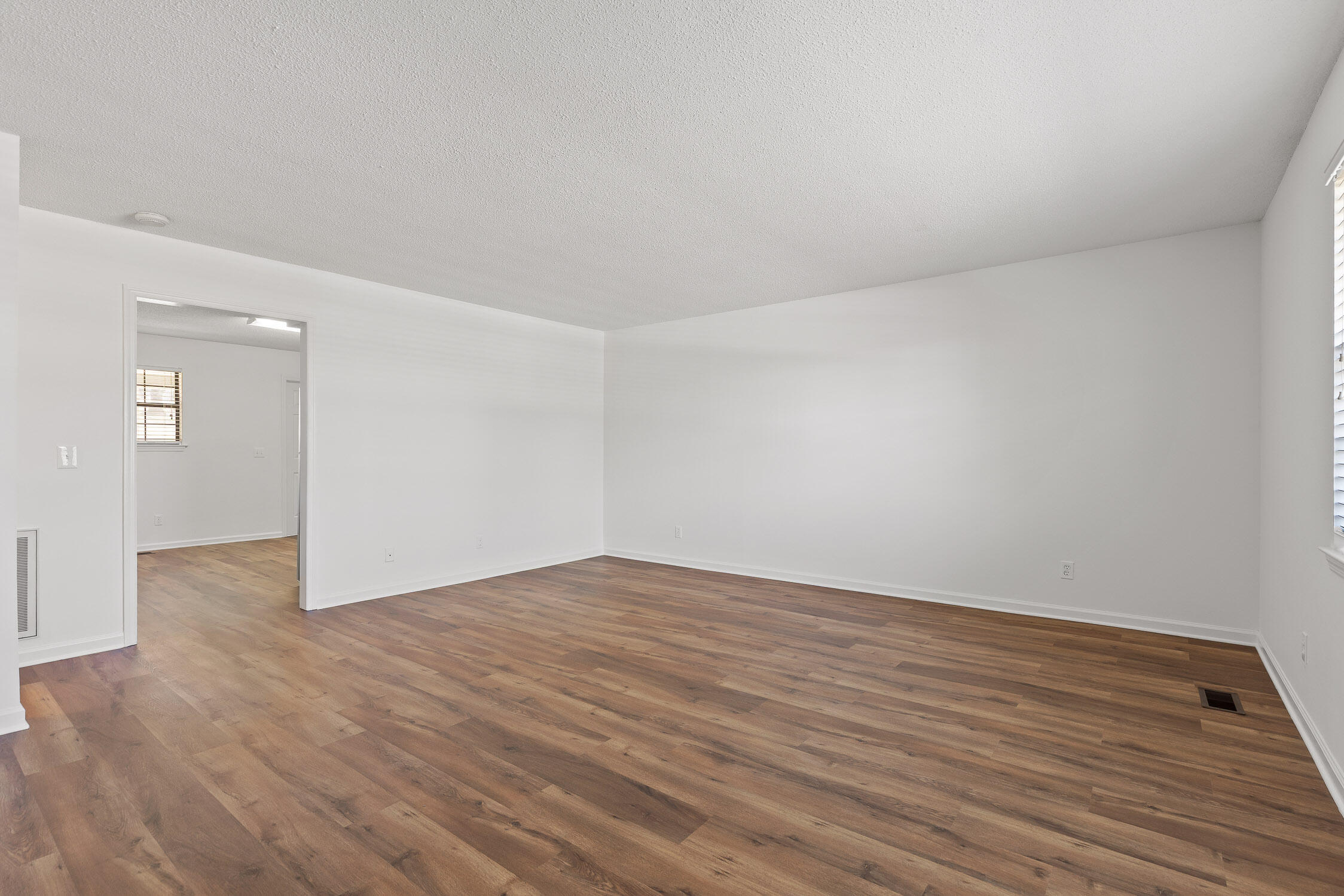 2612 Hickory Valley Road, Unit A