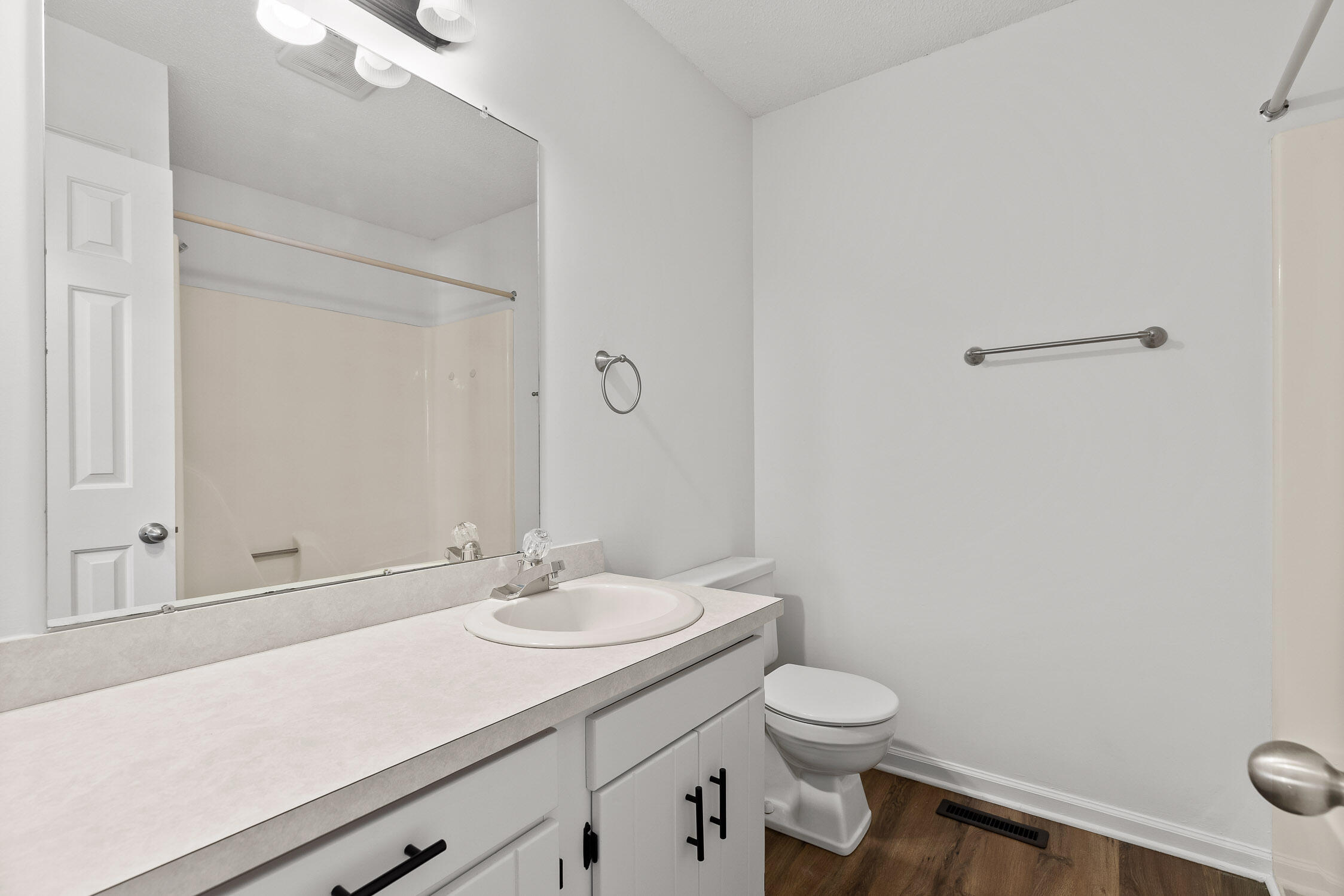 2612 Hickory Valley Road, Unit A