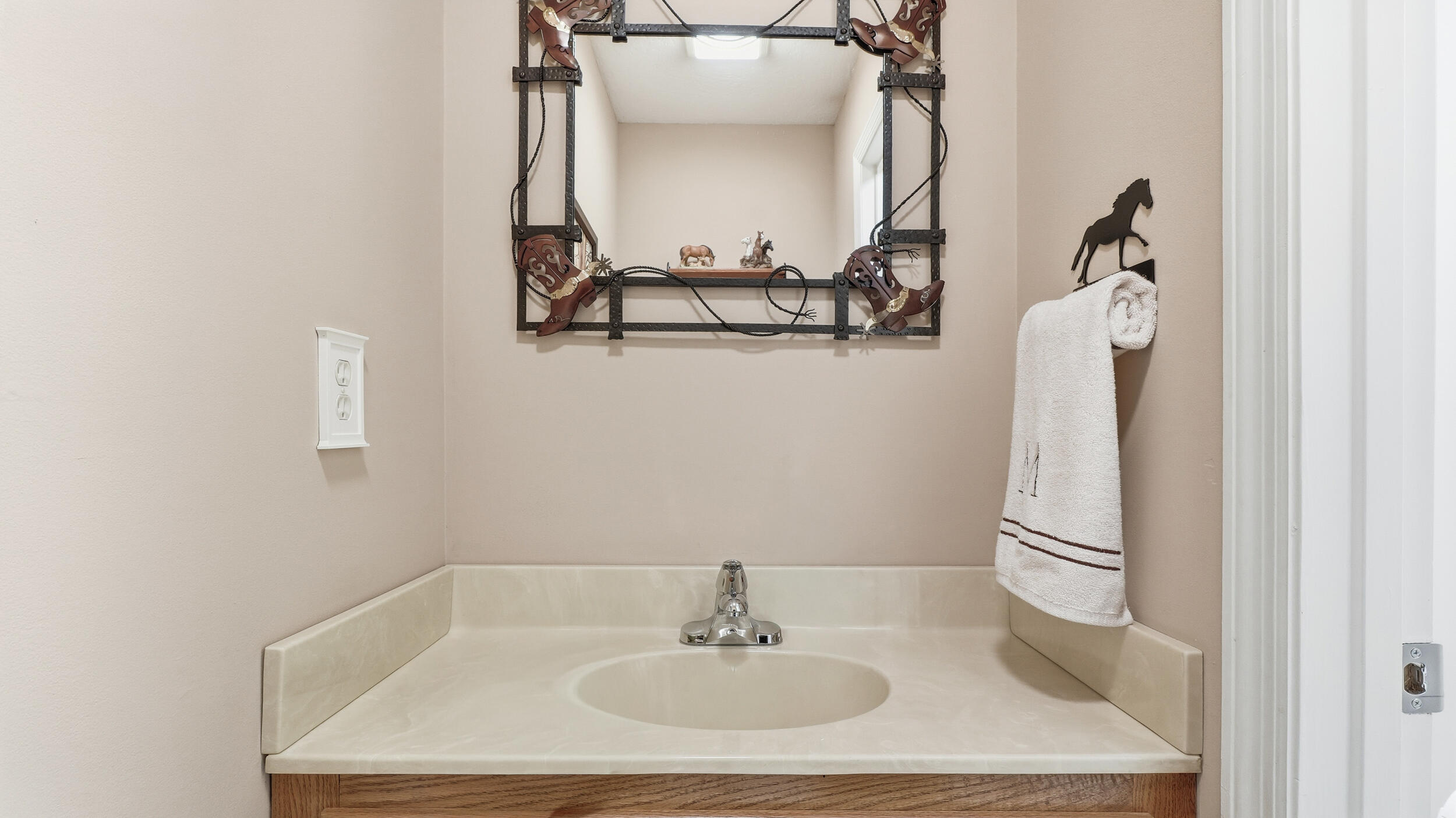 12823 Birchwood Pike