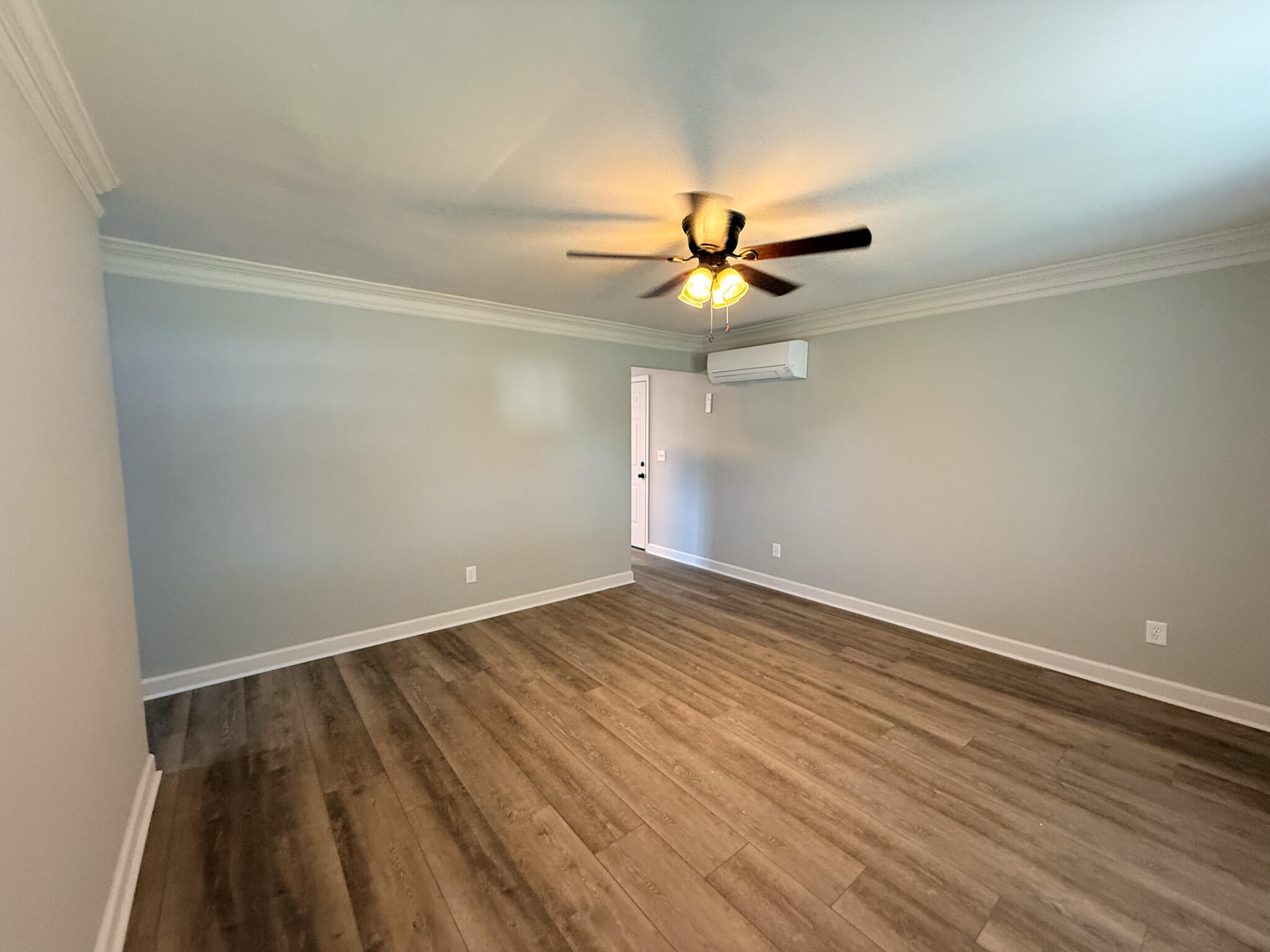 205 Robert E Lee Street