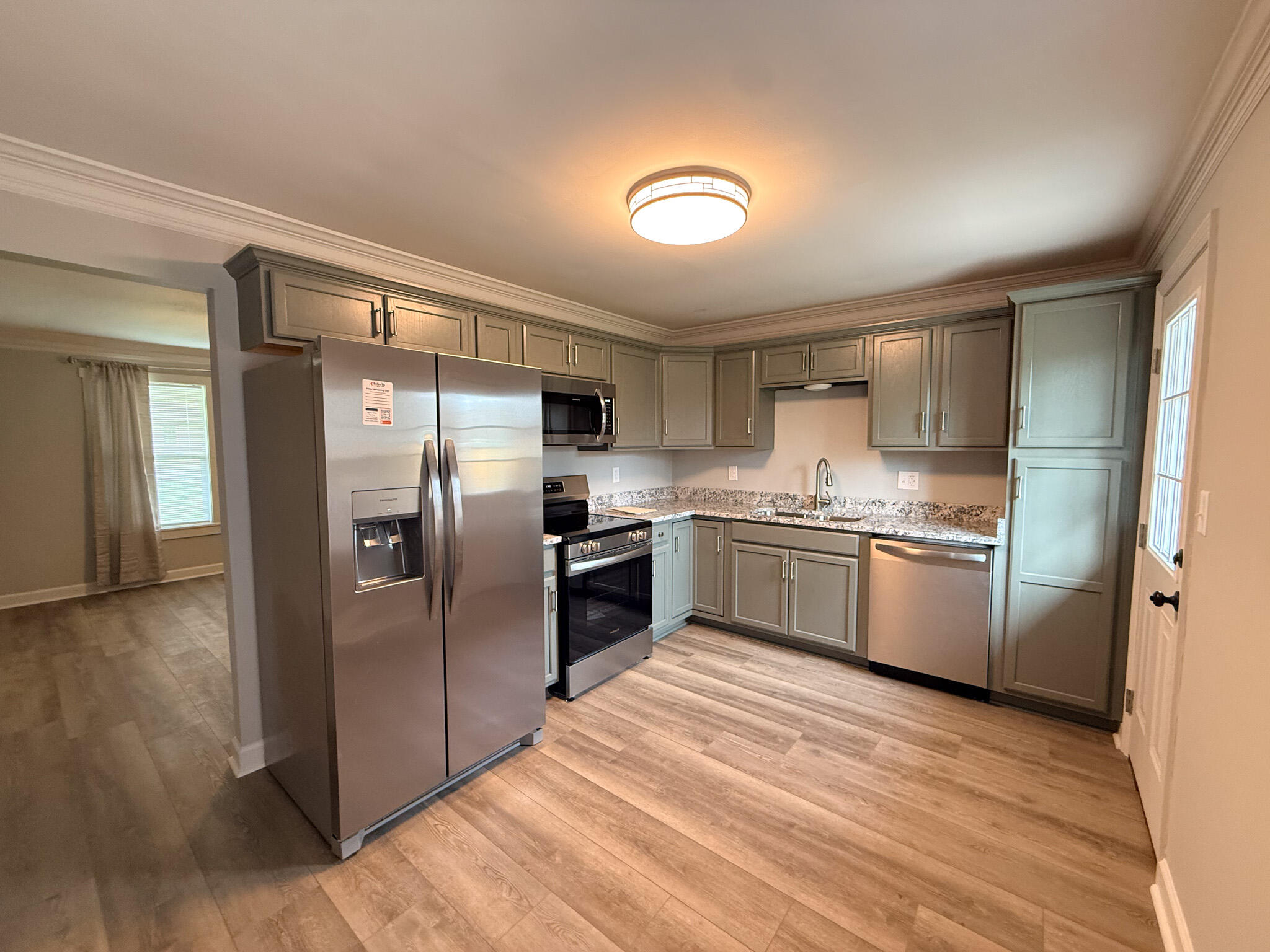 205 Robert E Lee Street