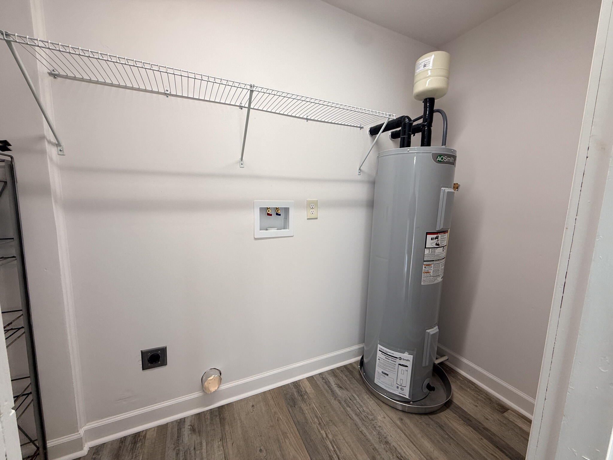 205 Robert E Lee Street