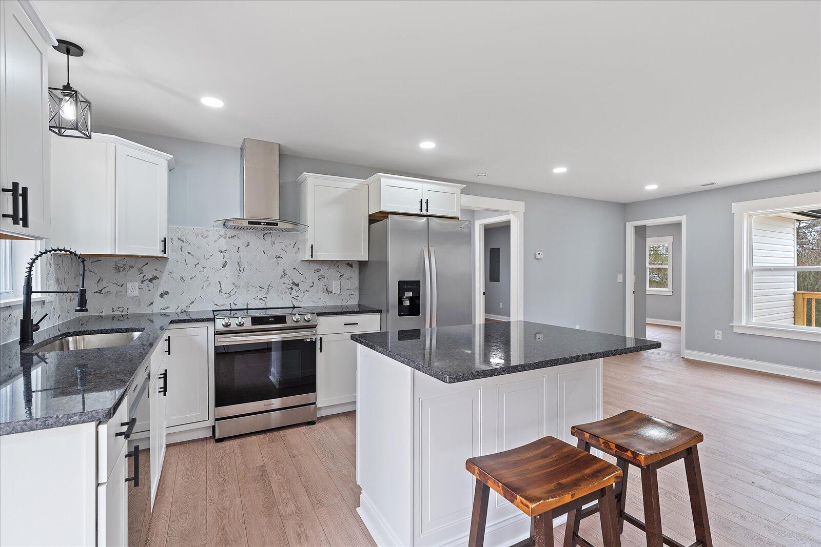 1917 Circle Drive SW