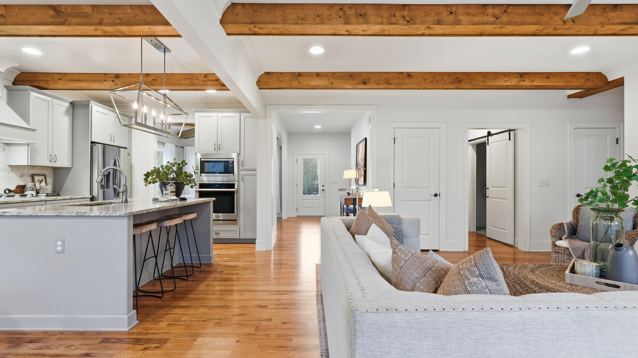 2819 Signal Farms Lane