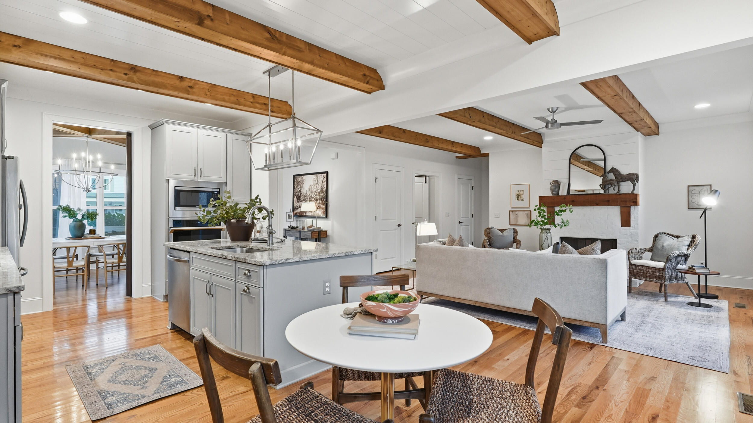 2819 Signal Farms Lane