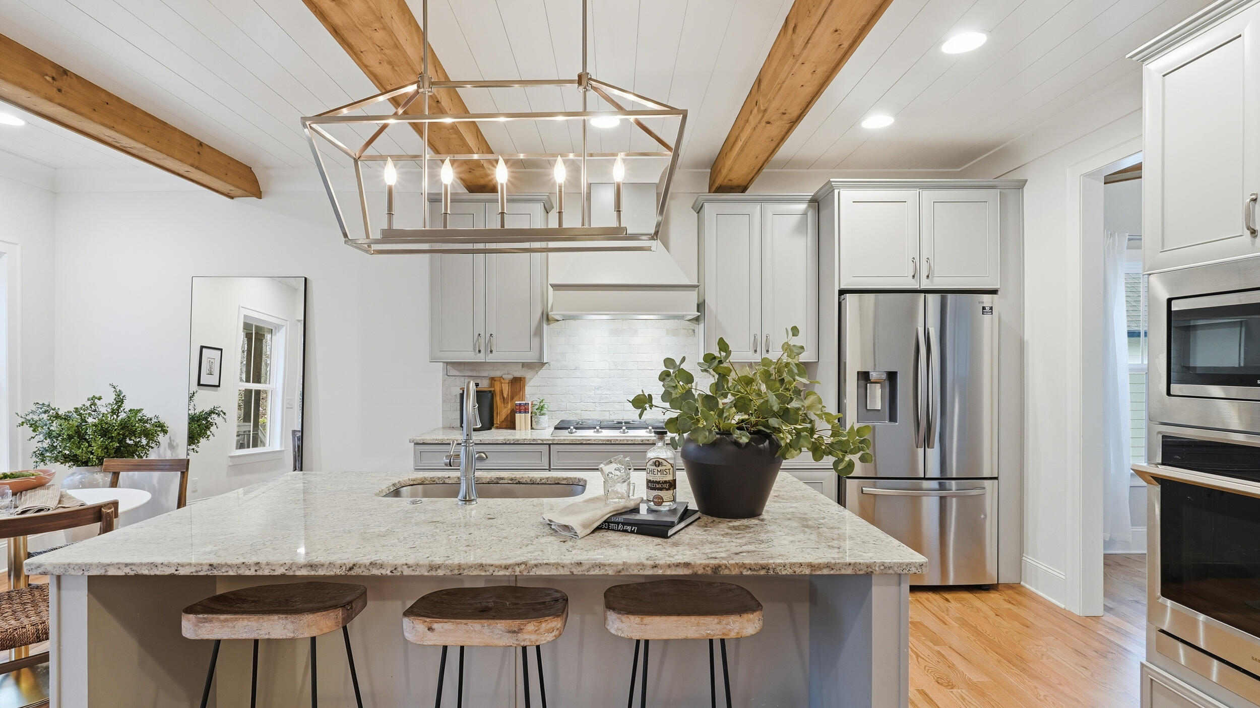 2819 Signal Farms Lane