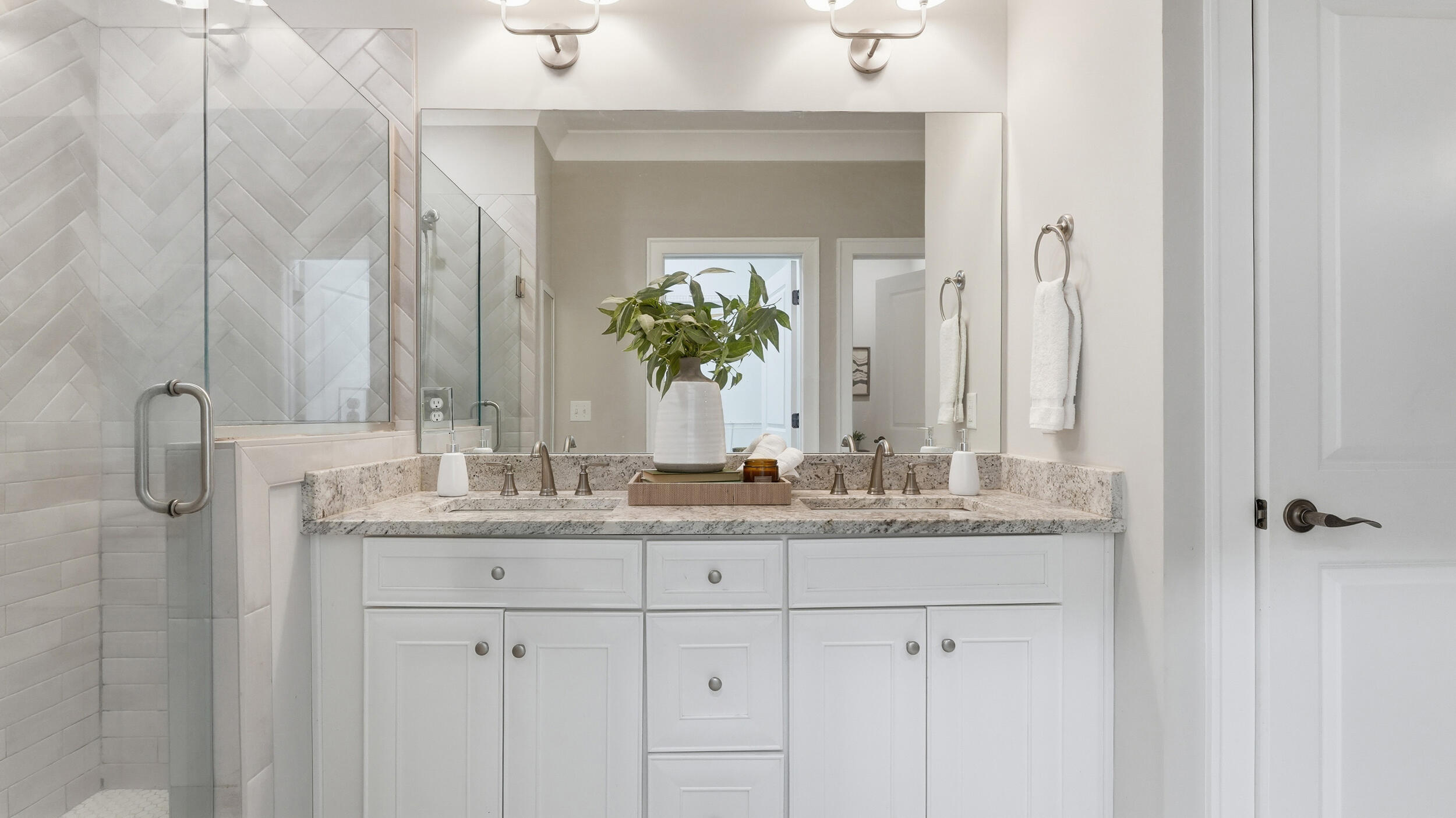 2819 Signal Farms Lane