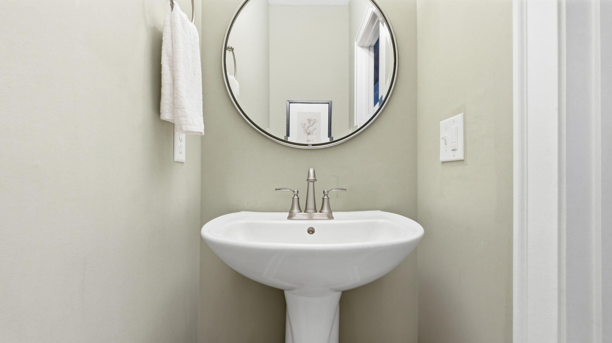 2819 Signal Farms Lane