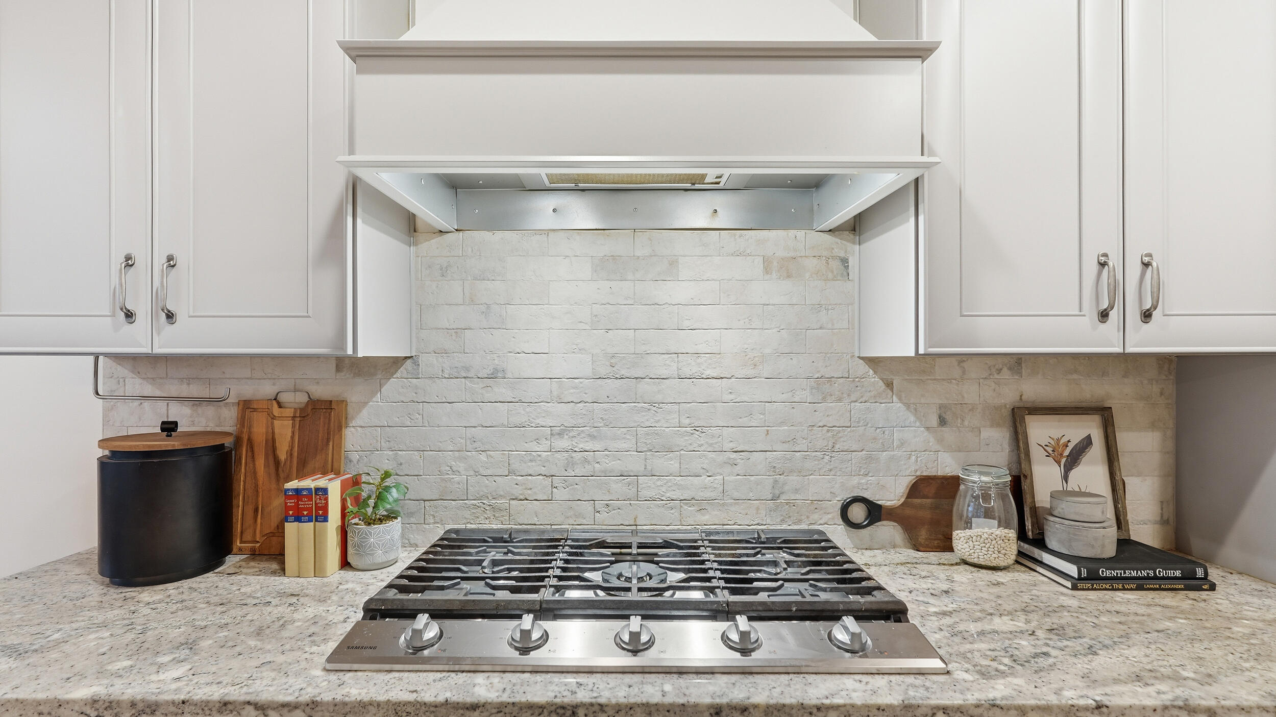 2819 Signal Farms Lane