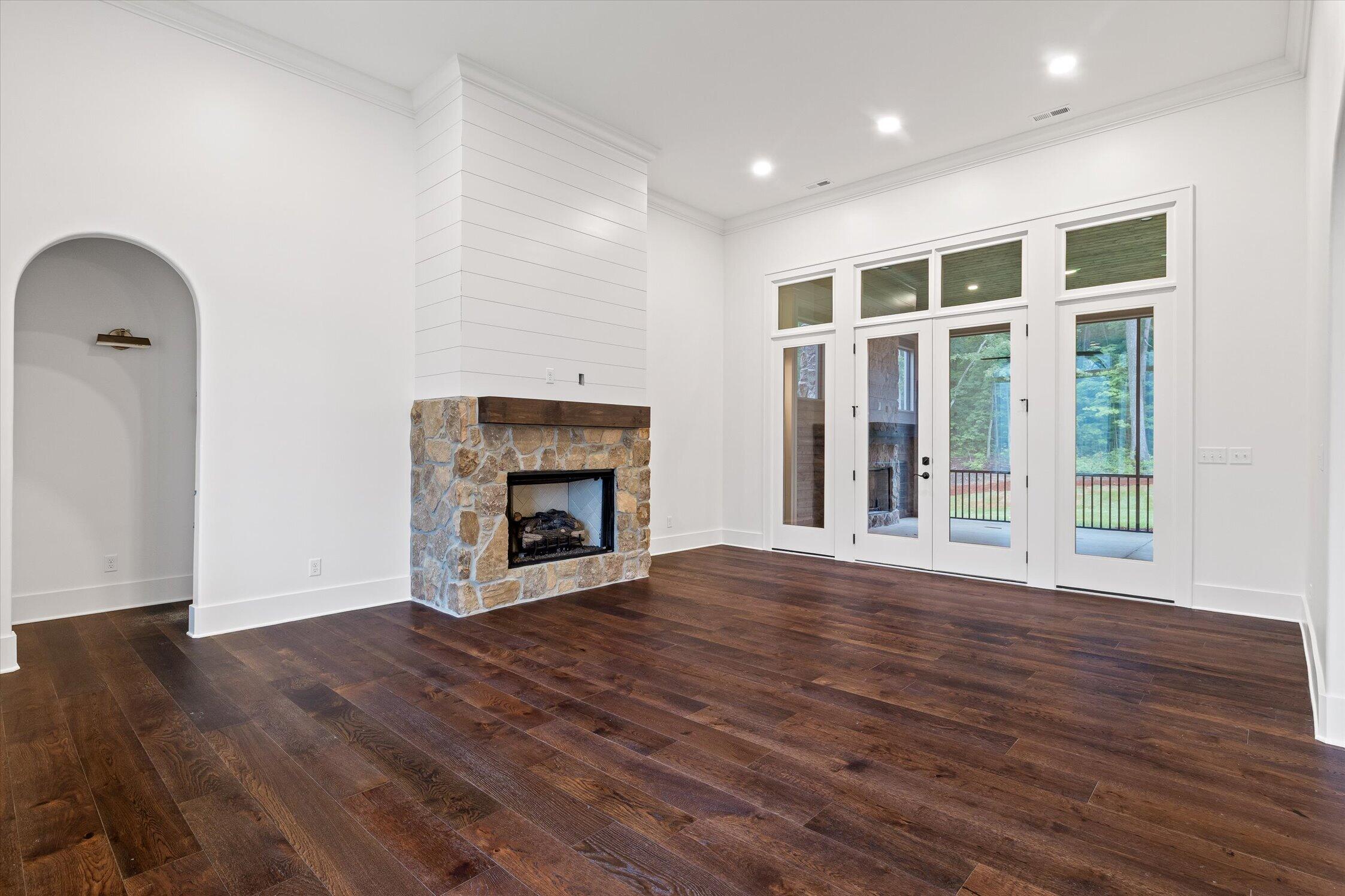 8553 Bear Paw Trail, (98)
