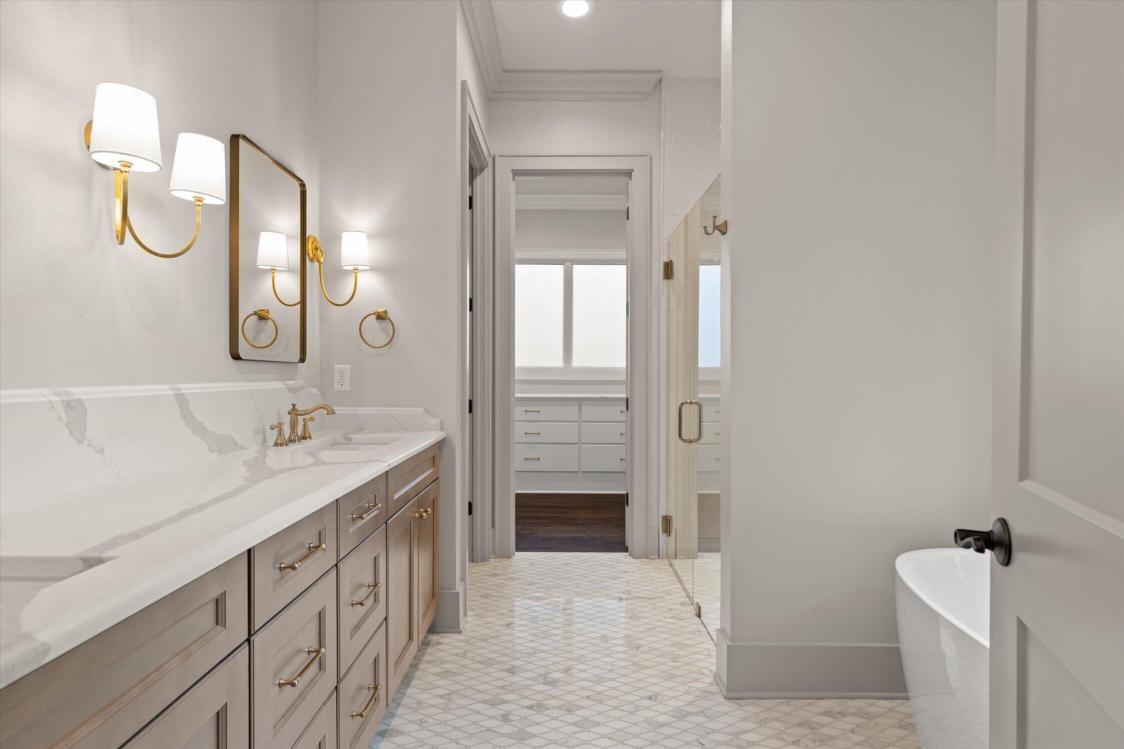 8553 Bear Paw Trail, (98)