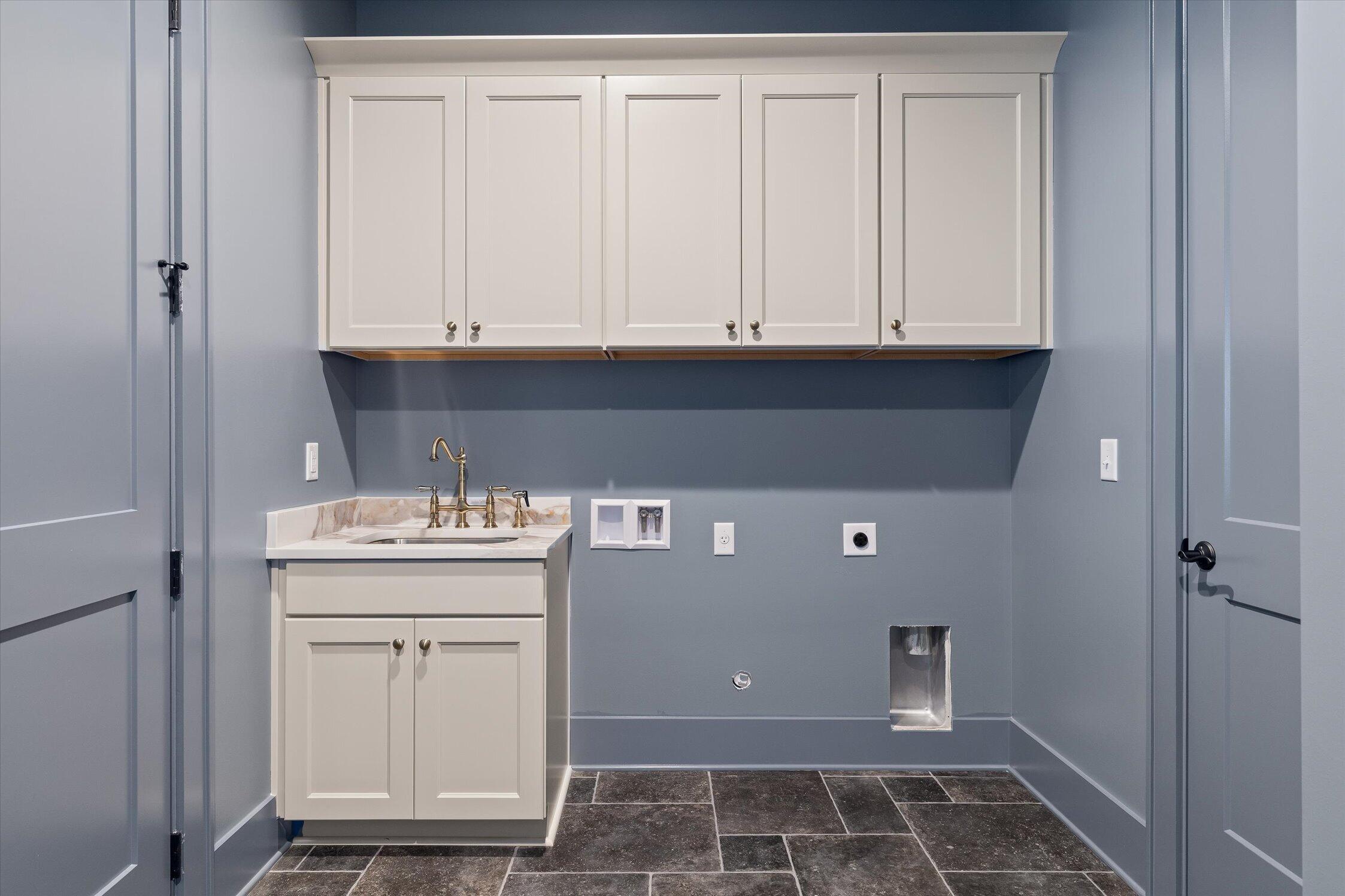 8553 Bear Paw Trail, (98)