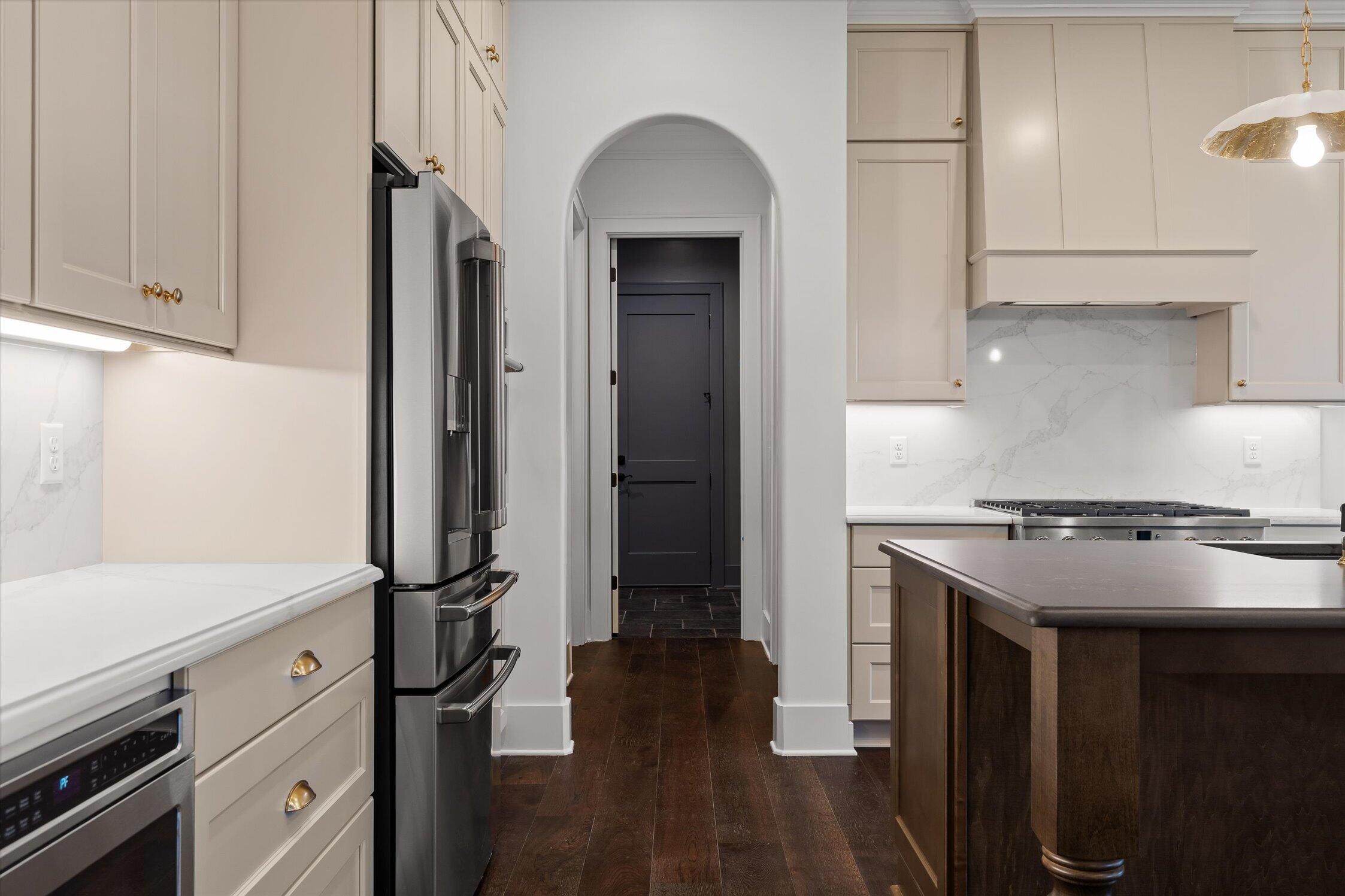 8553 Bear Paw Trail, (98)