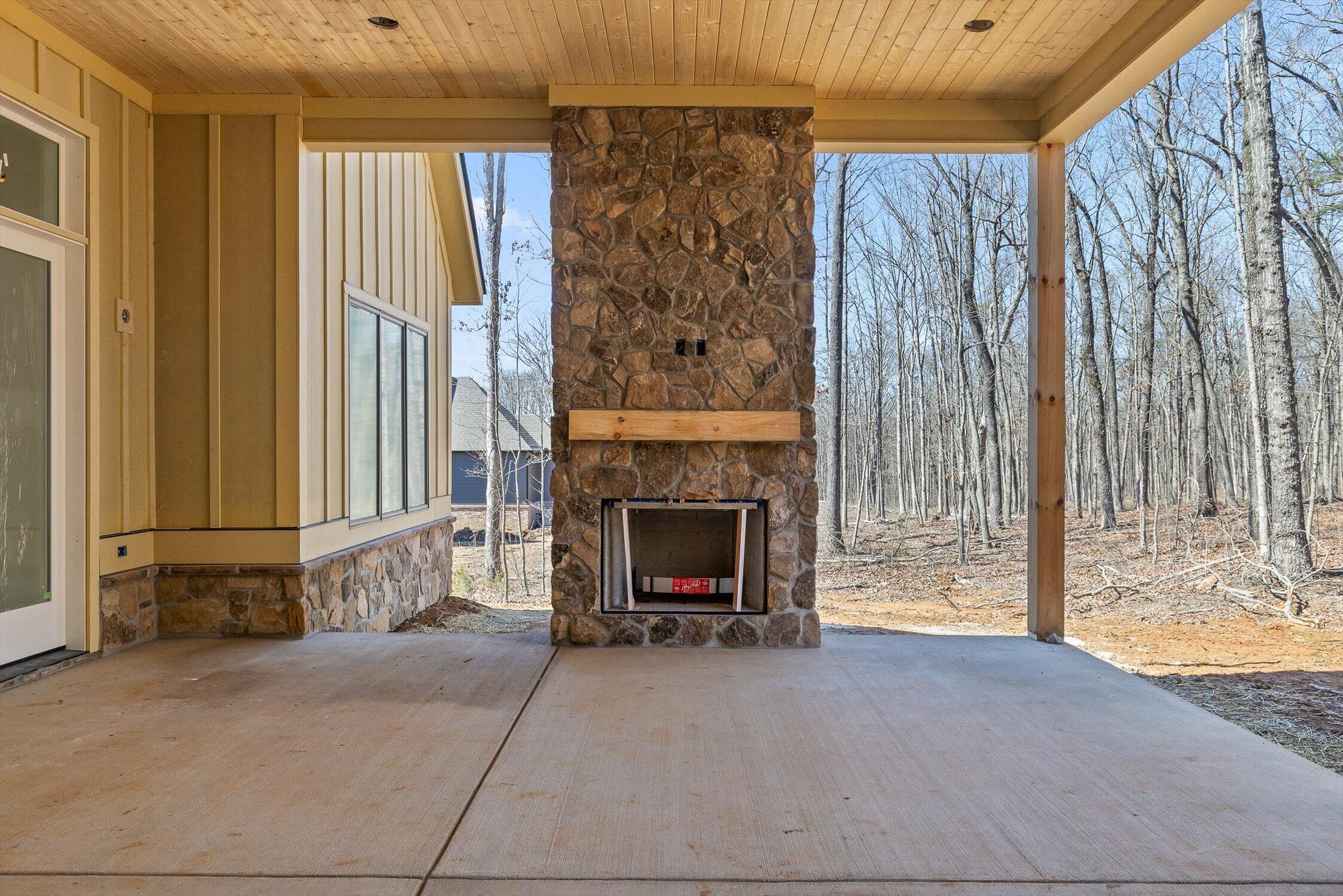 8553 Bear Paw Trail, (98)