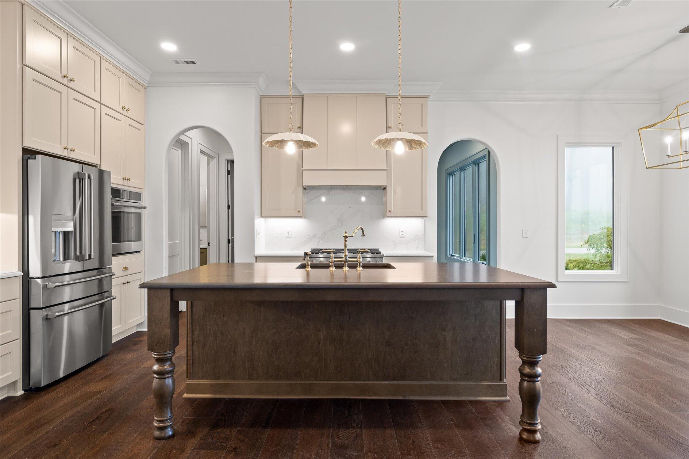 8553 Bear Paw Trail, (98)